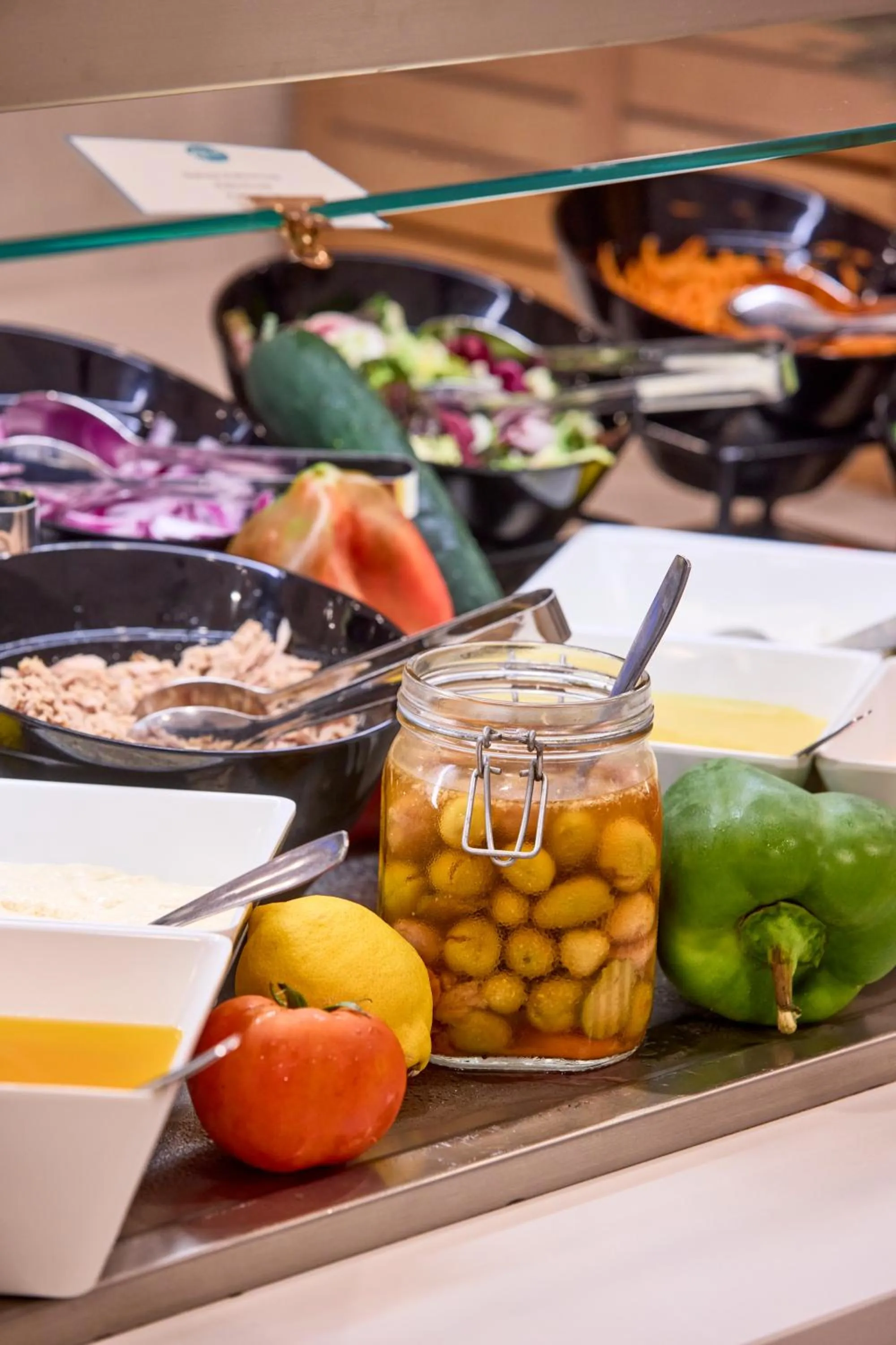 Food and drinks in AHOI! Urban Beach