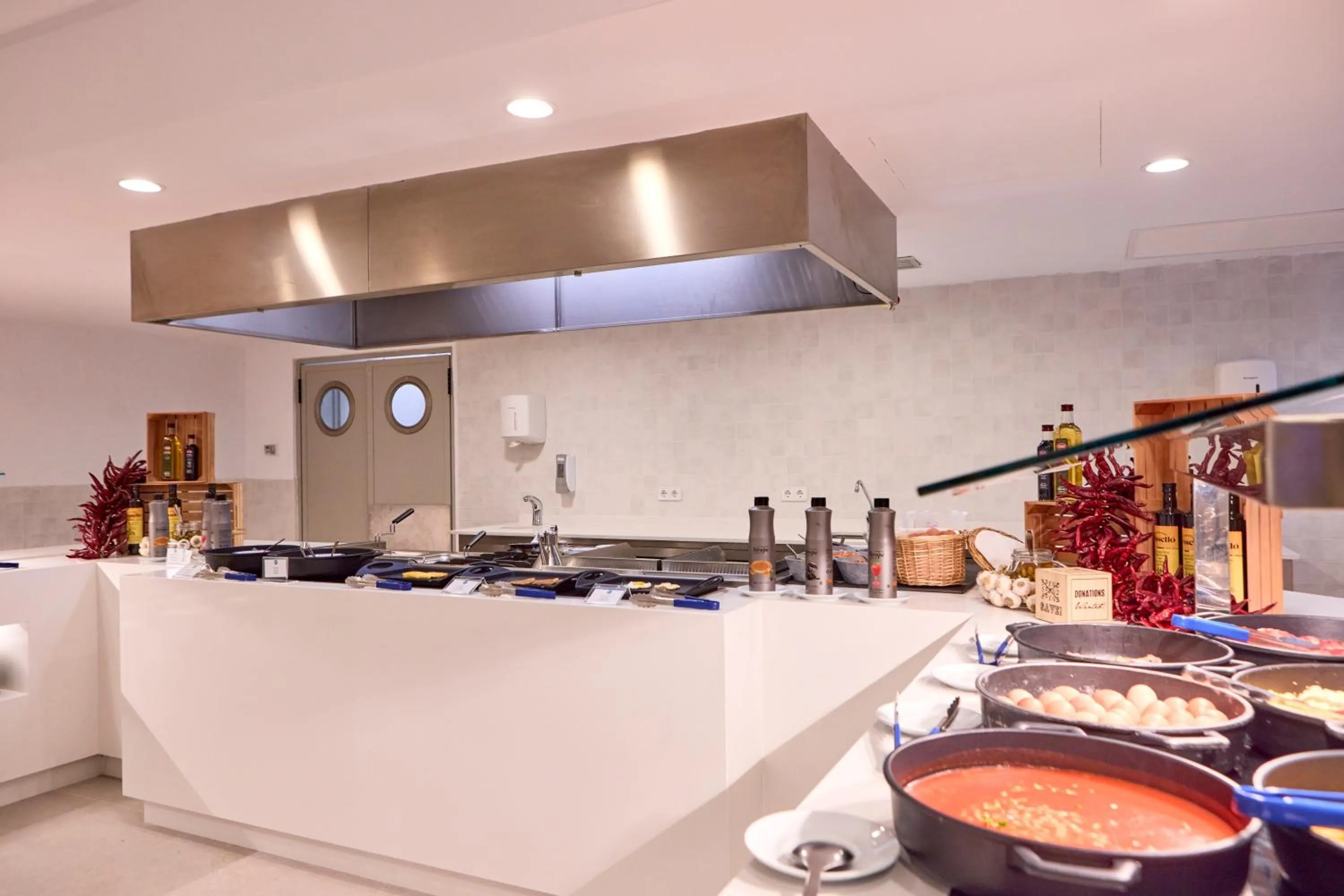 Kitchen or kitchenette in AHOI! Urban Beach