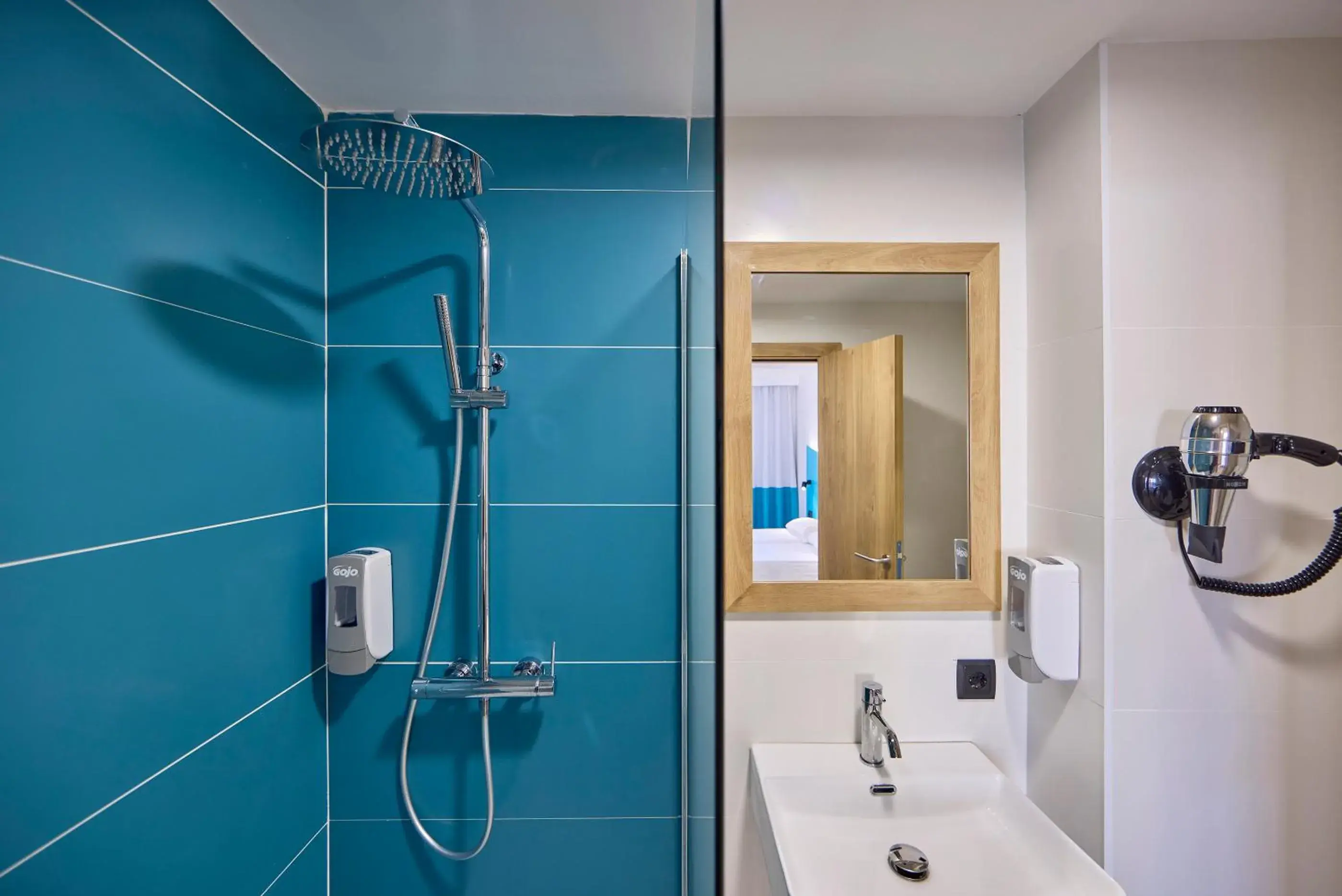 Double Room in AHOI! Urban Beach Double Room in AHOI! Urban Beach