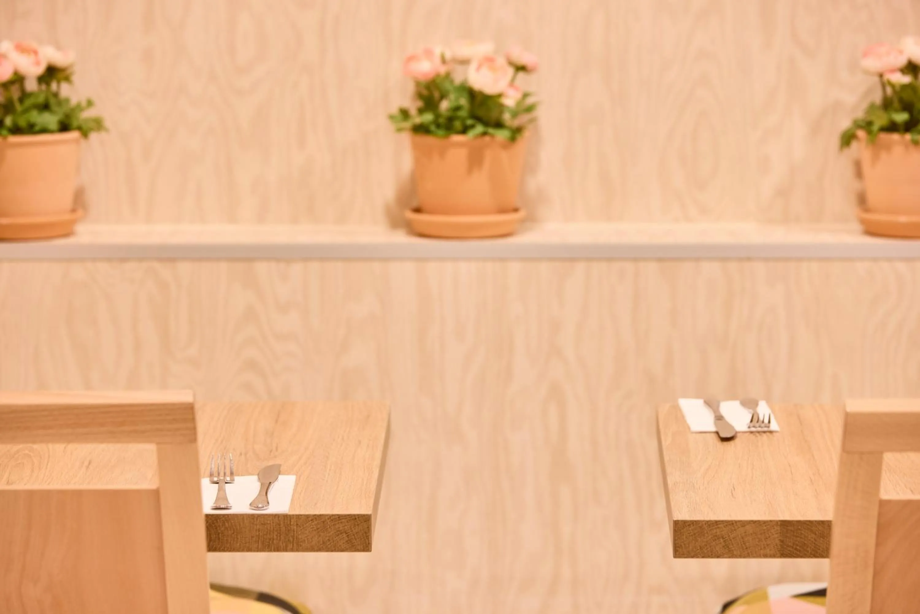 Restaurant/places to eat in AHOI! Urban Beach