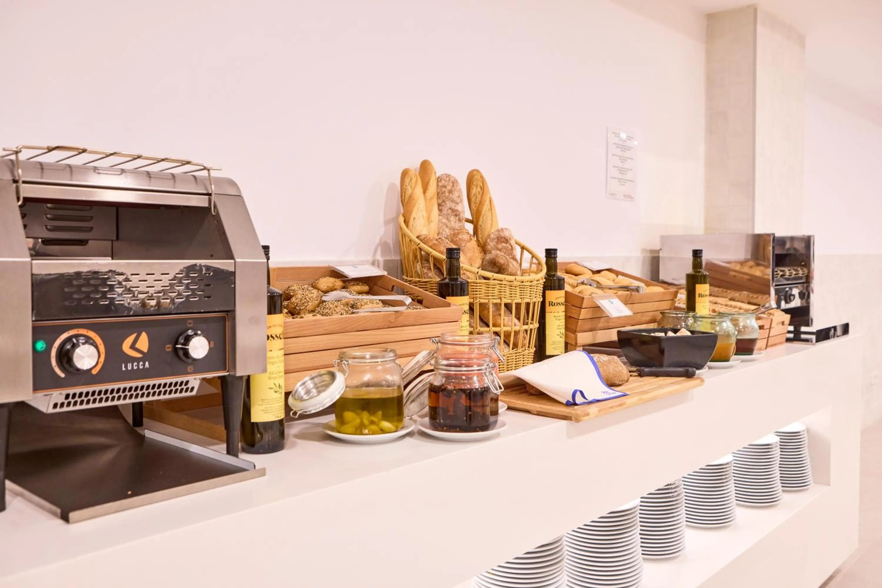 Buffet breakfast in AHOI! Urban Beach