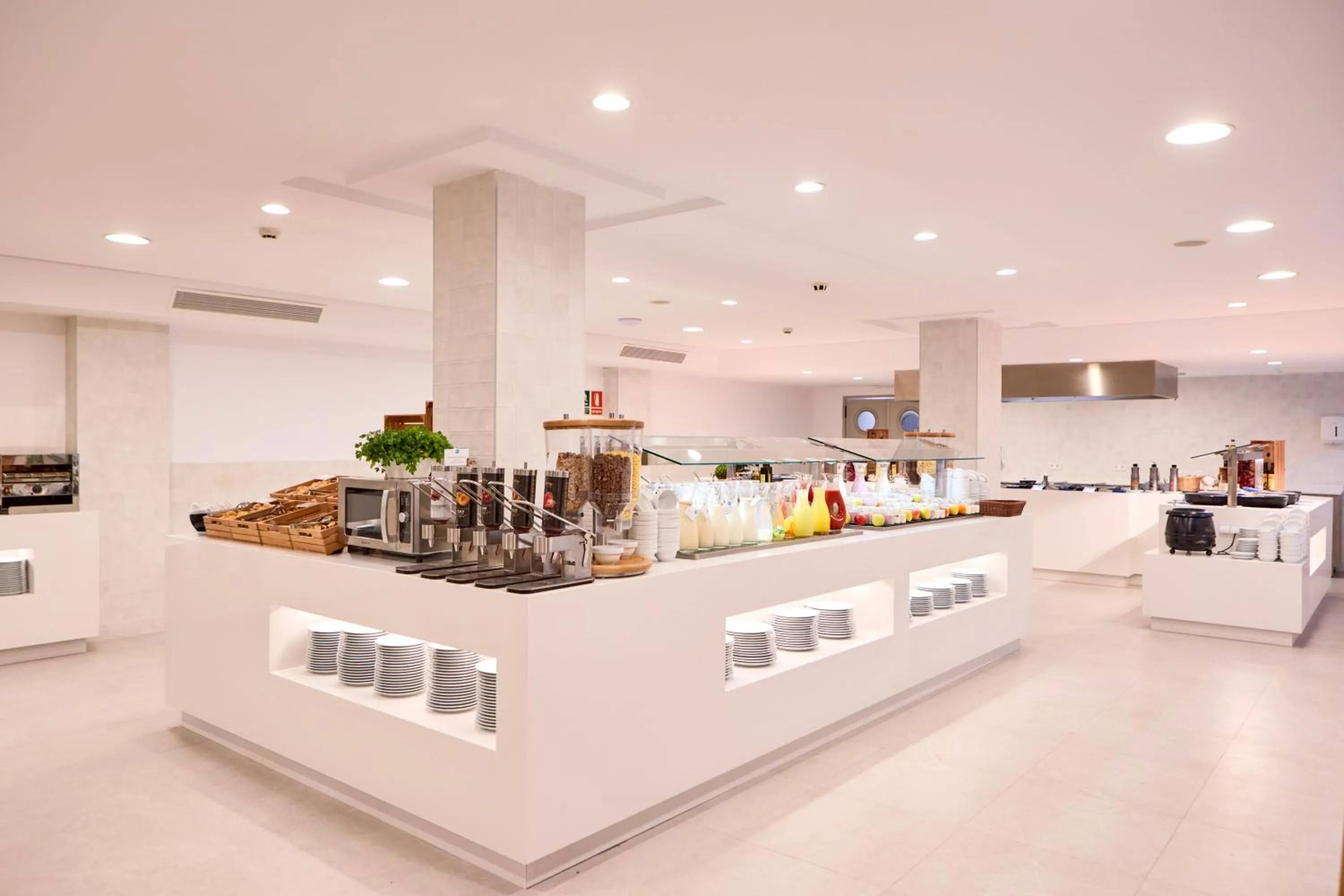 Buffet breakfast in AHOI! Urban Beach