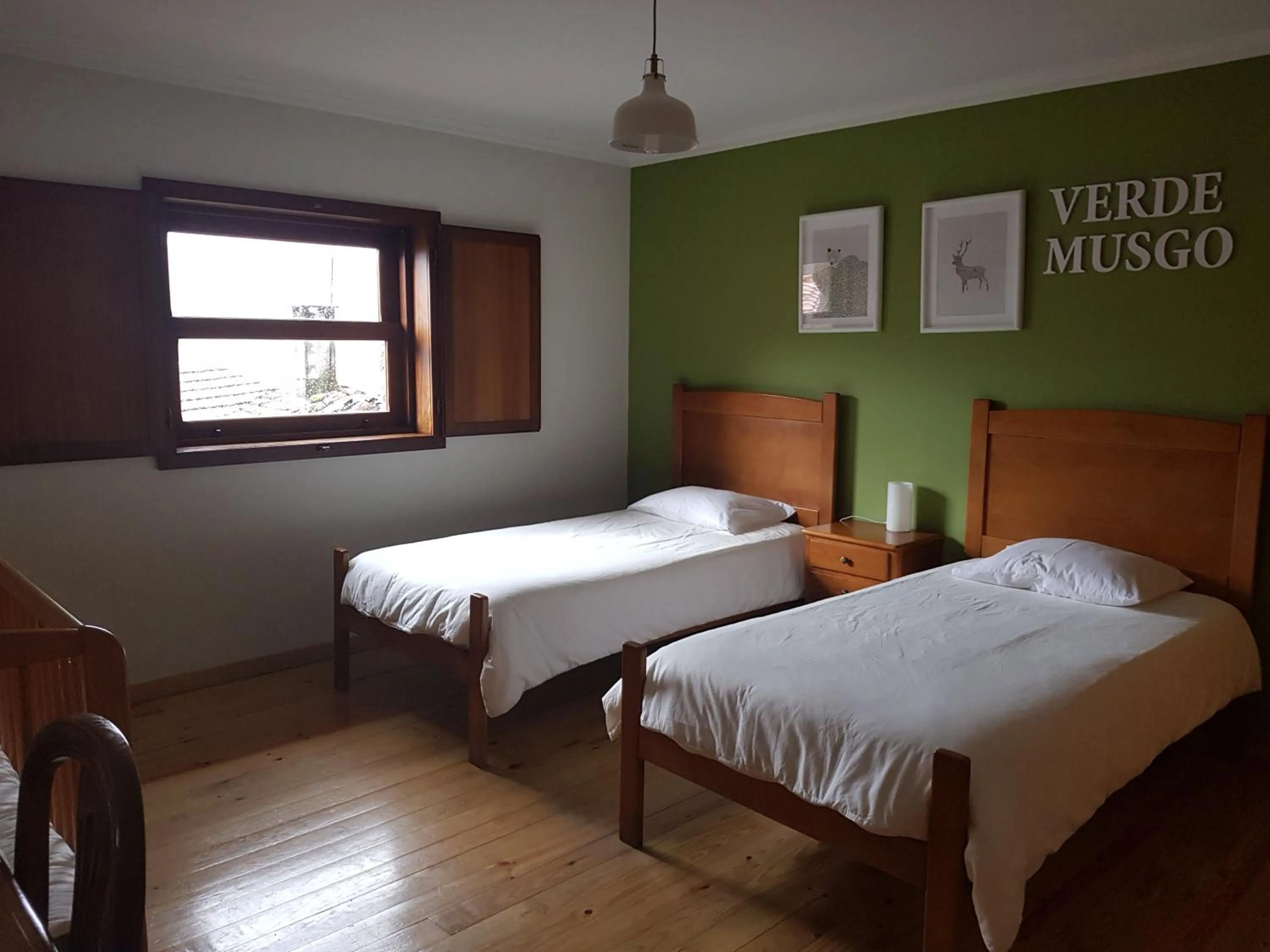 Twin Room with Mountain View in Abrigo da Geira House