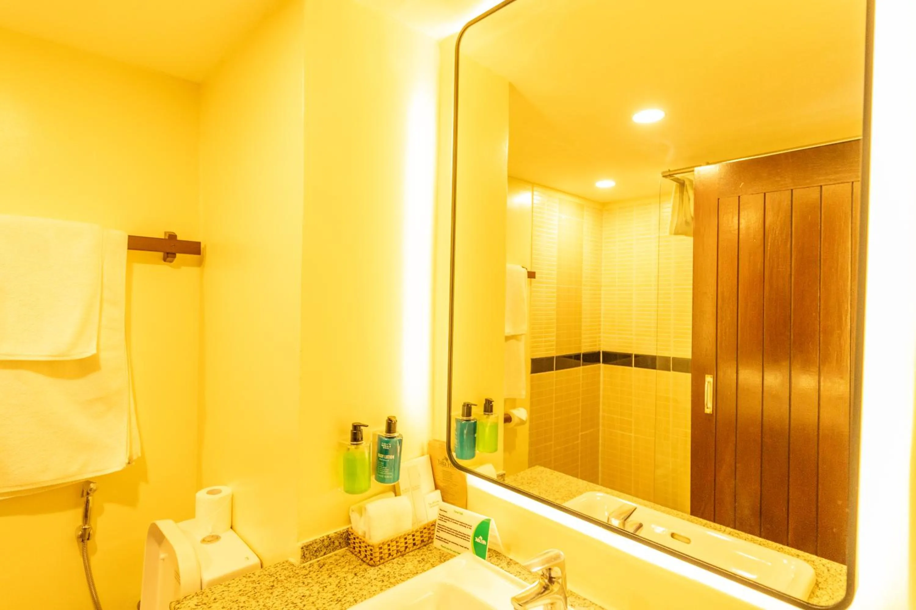 Shower in Taita Hills Safari Resort & Spa