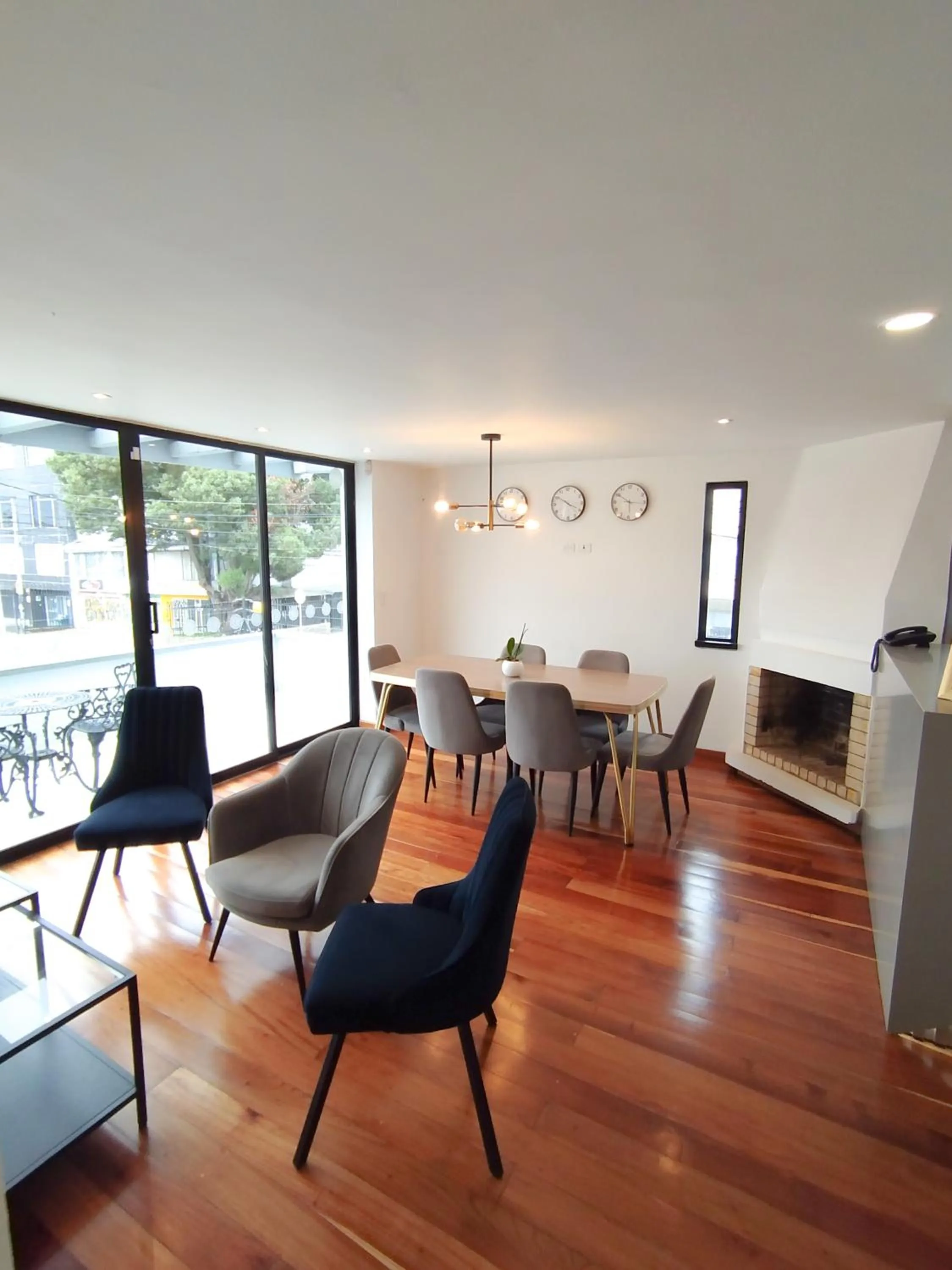 Living room in Eurolan 72