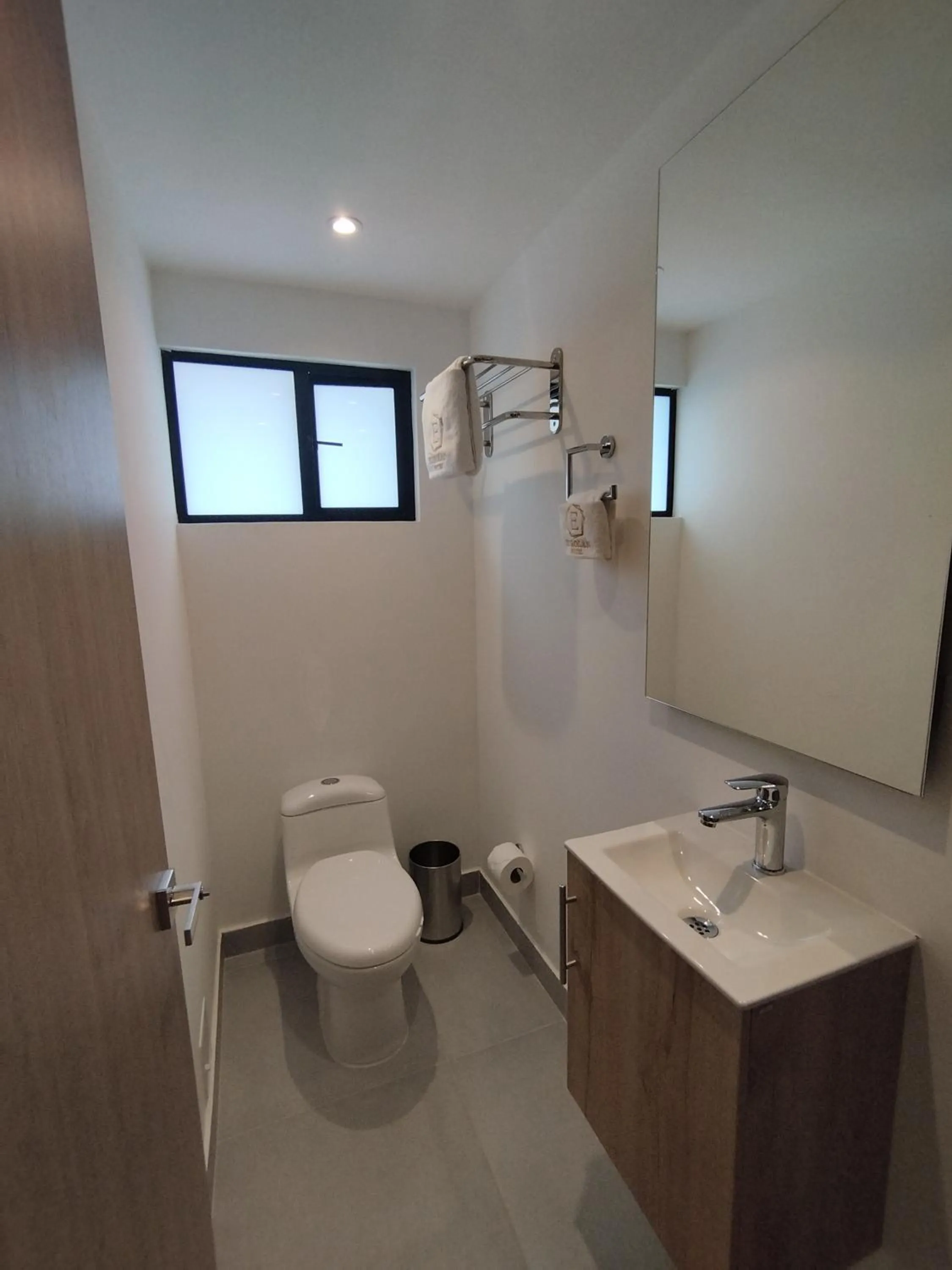 Shower in Eurolan 72