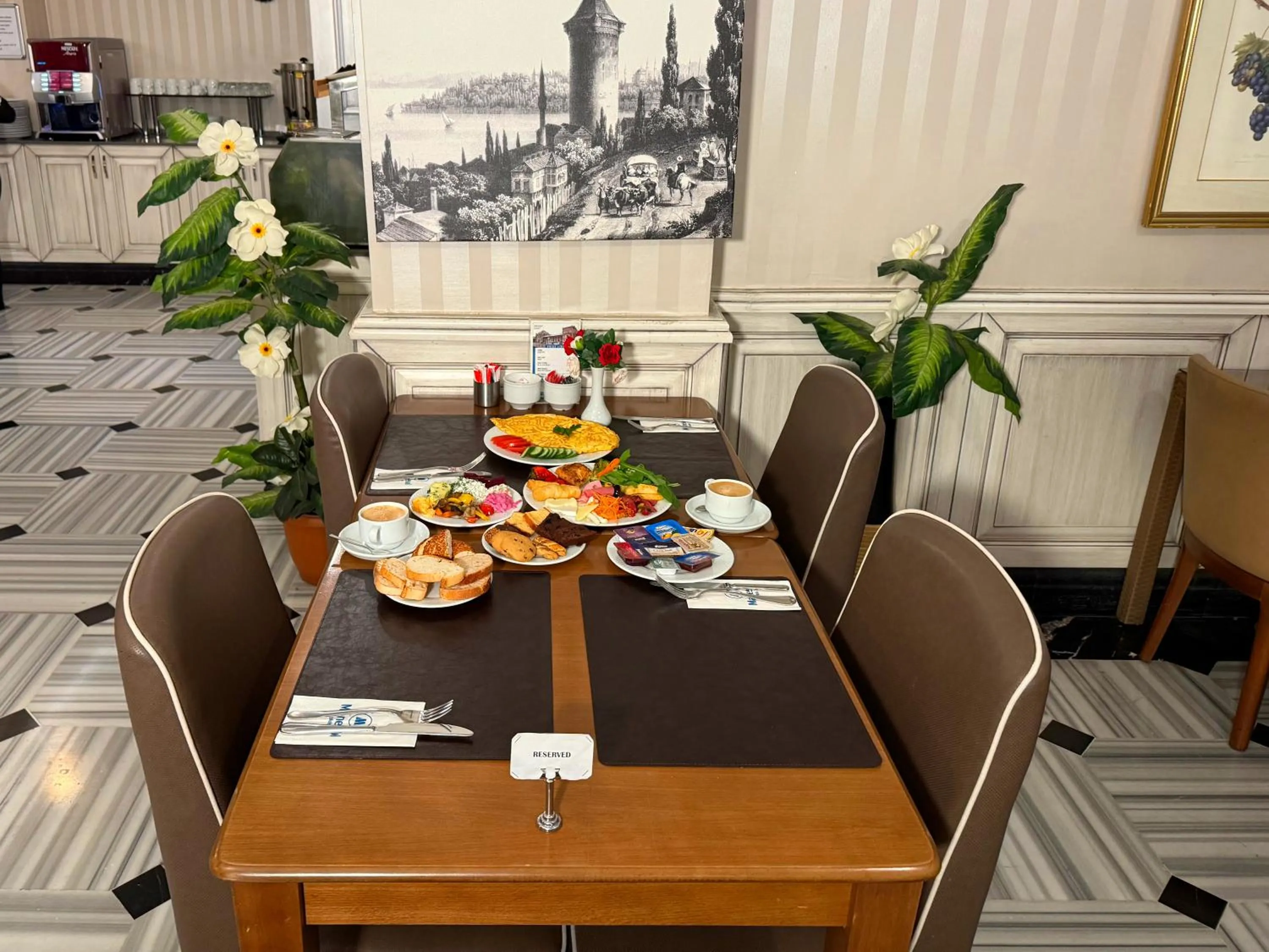 Breakfast in Manesol Old City Bosphorus