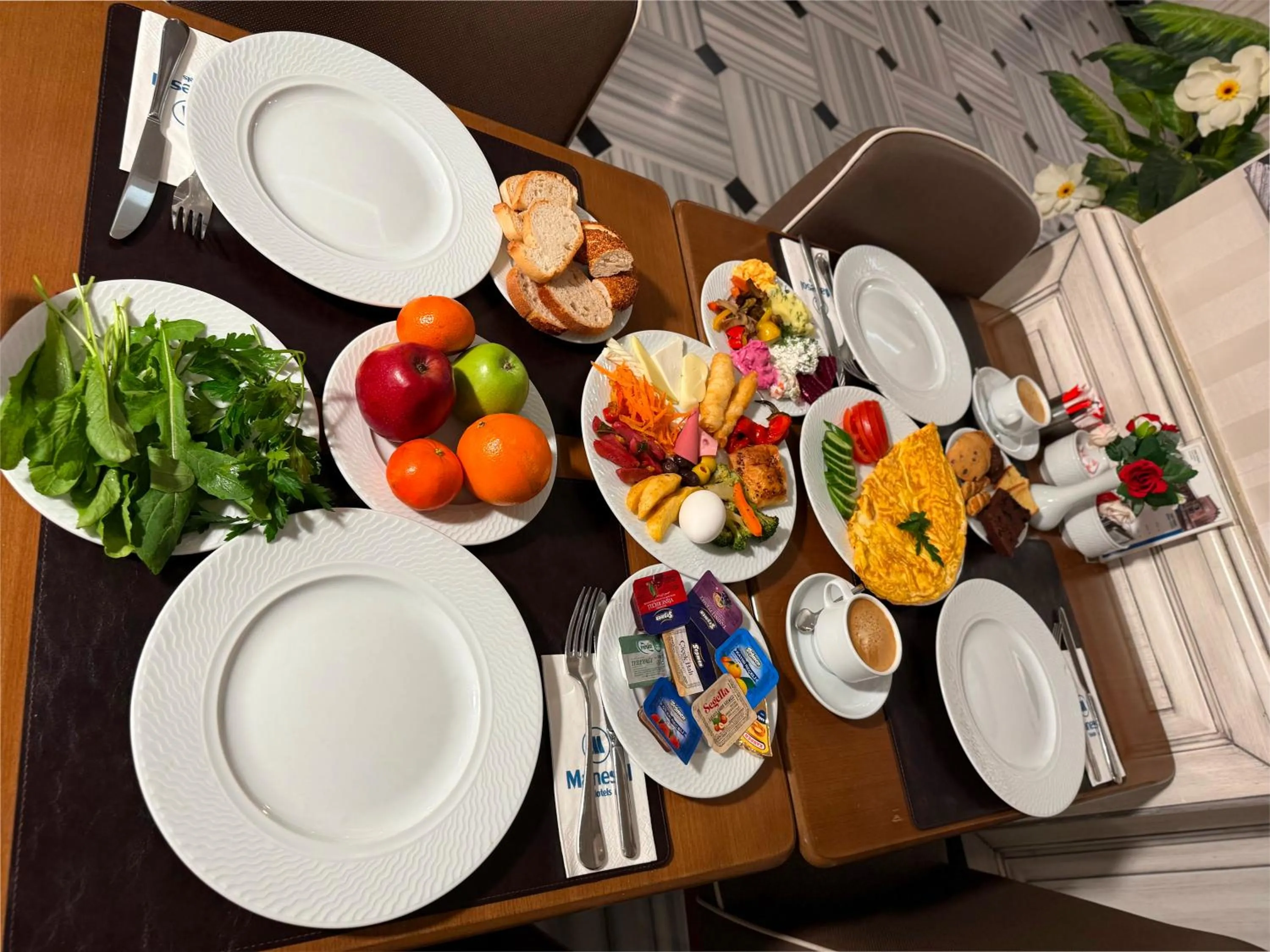 Breakfast in Manesol Old City Bosphorus