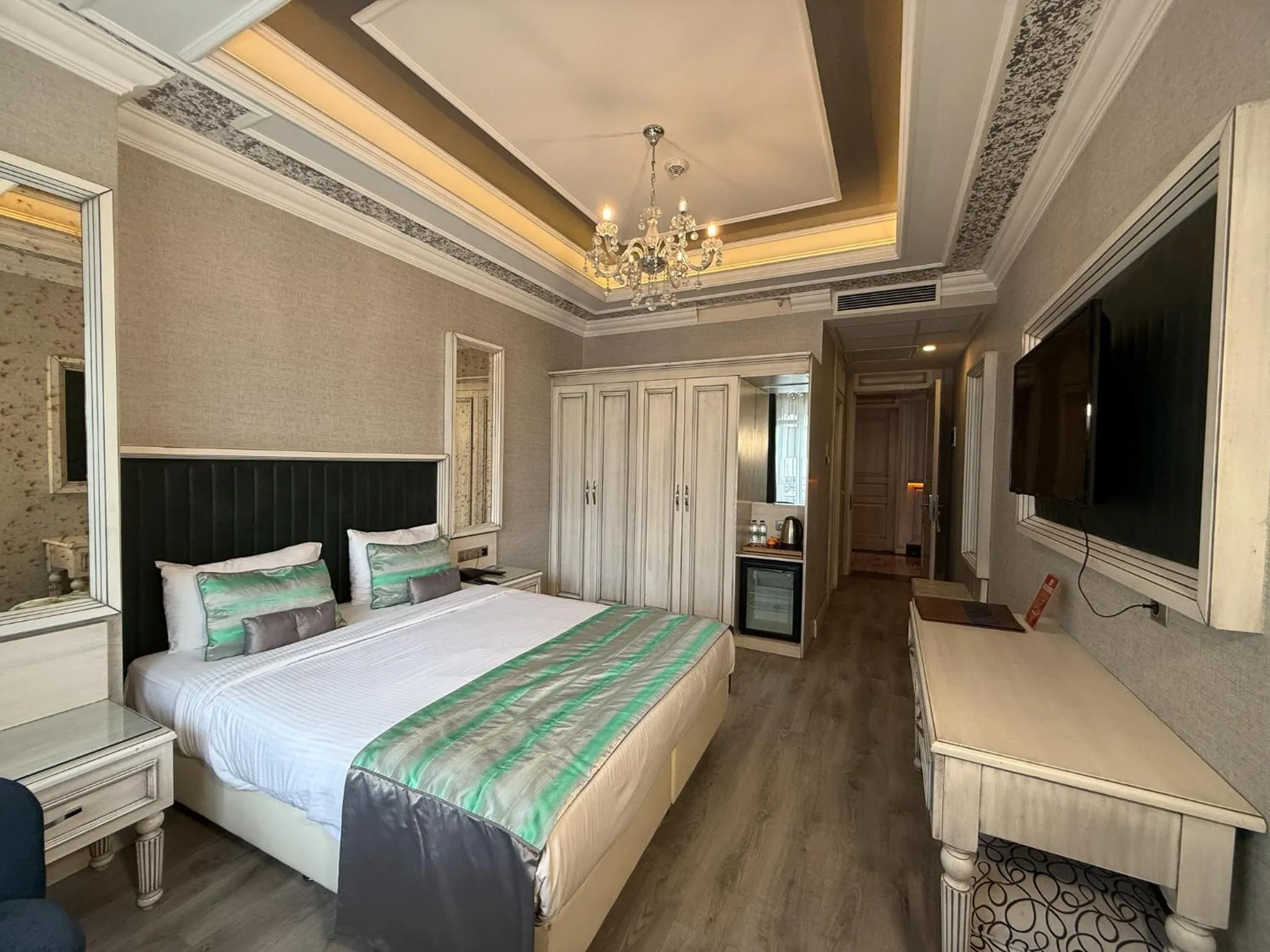 Bed in Manesol Old City Bosphorus