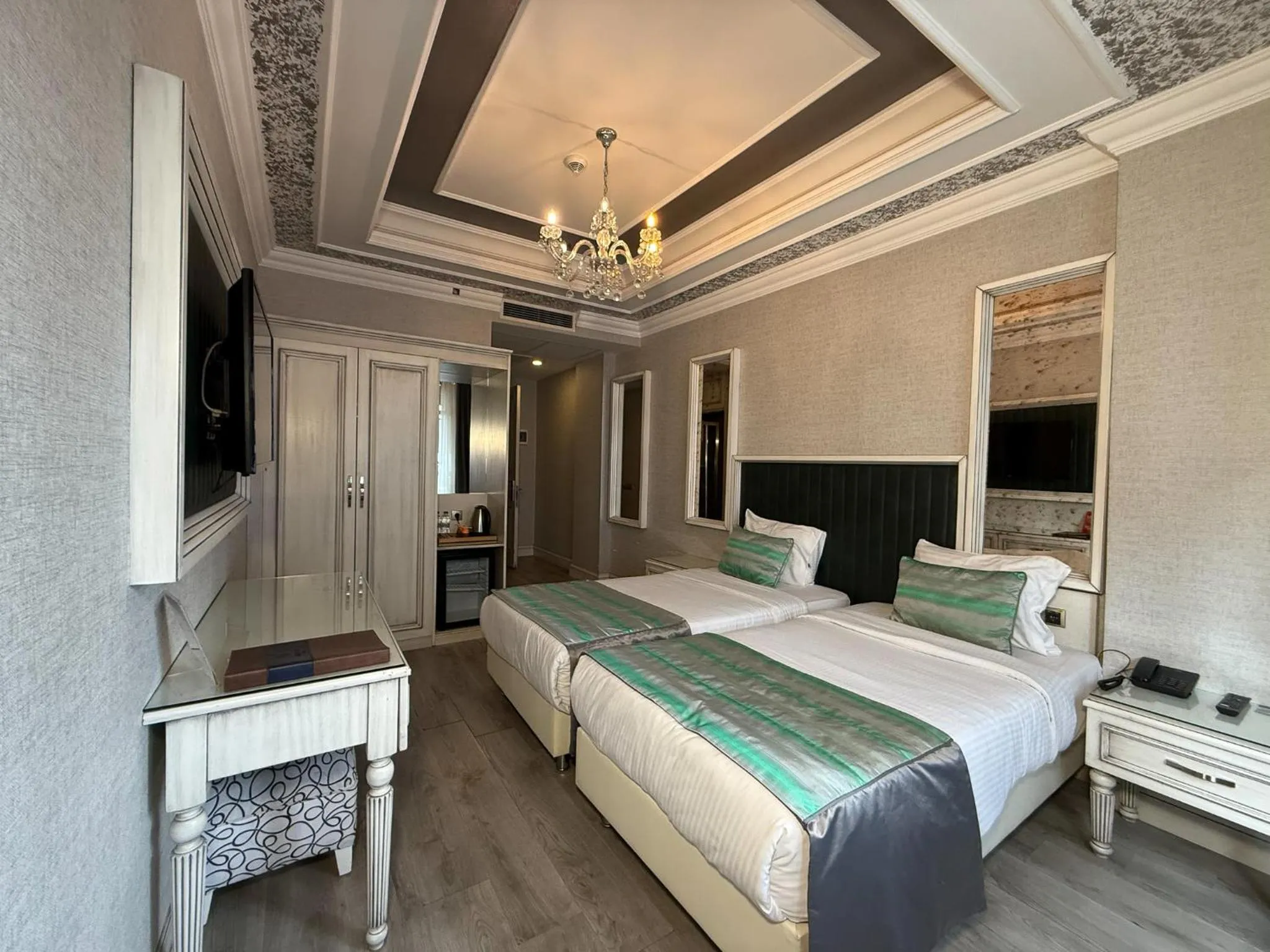 Bed in Manesol Old City Bosphorus