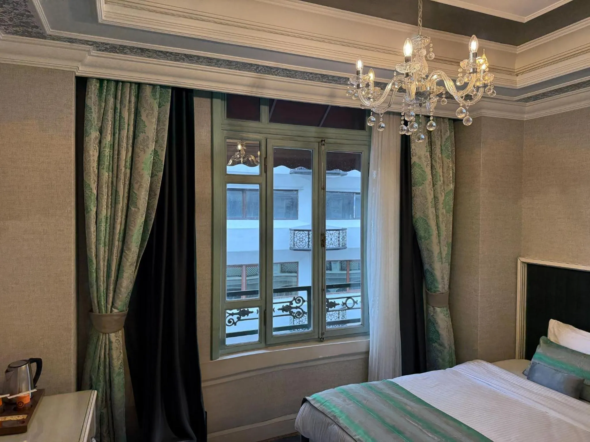 Photo of the whole room, Bed in Manesol Old City Bosphorus