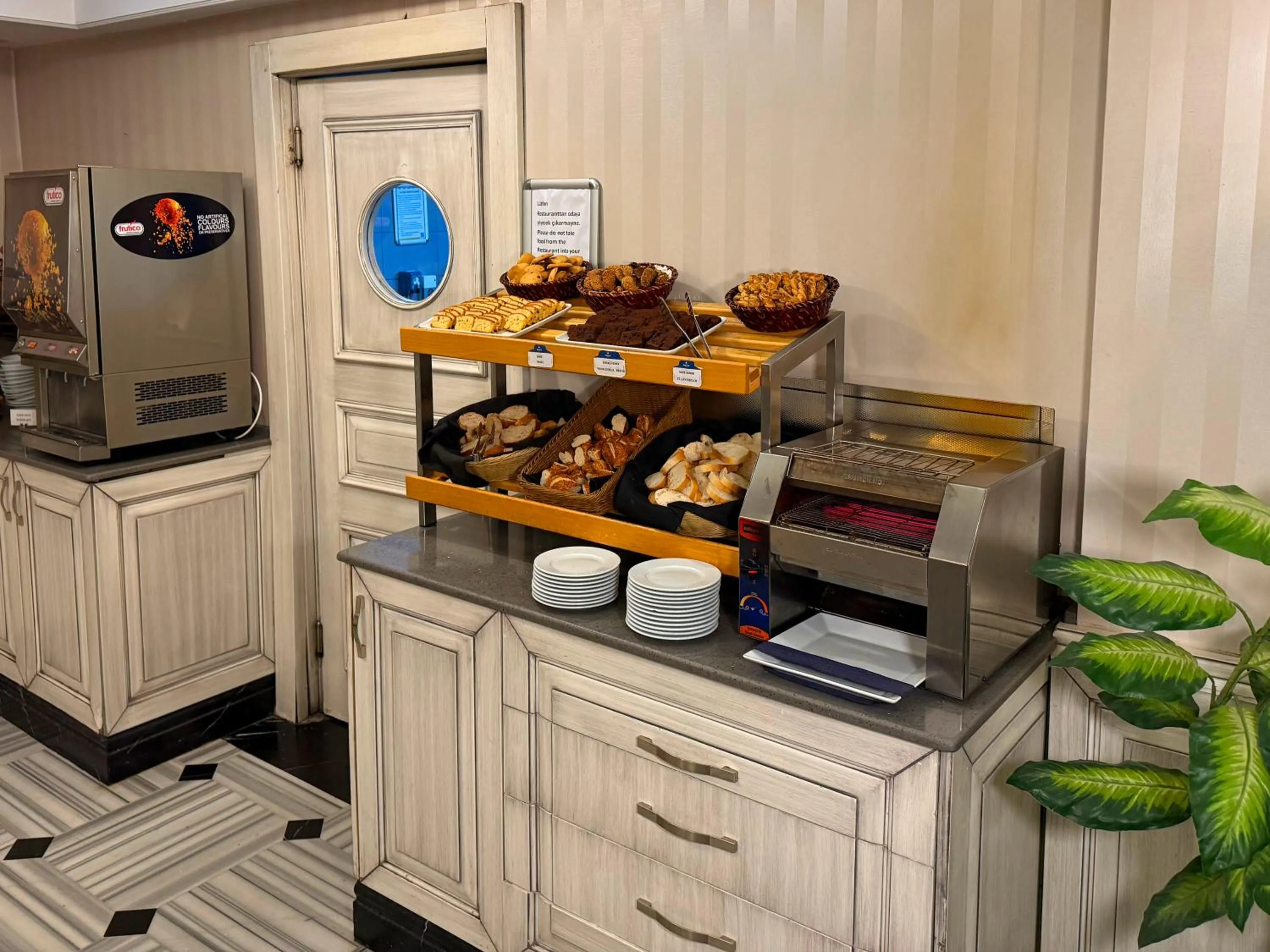 Breakfast in Manesol Old City Bosphorus