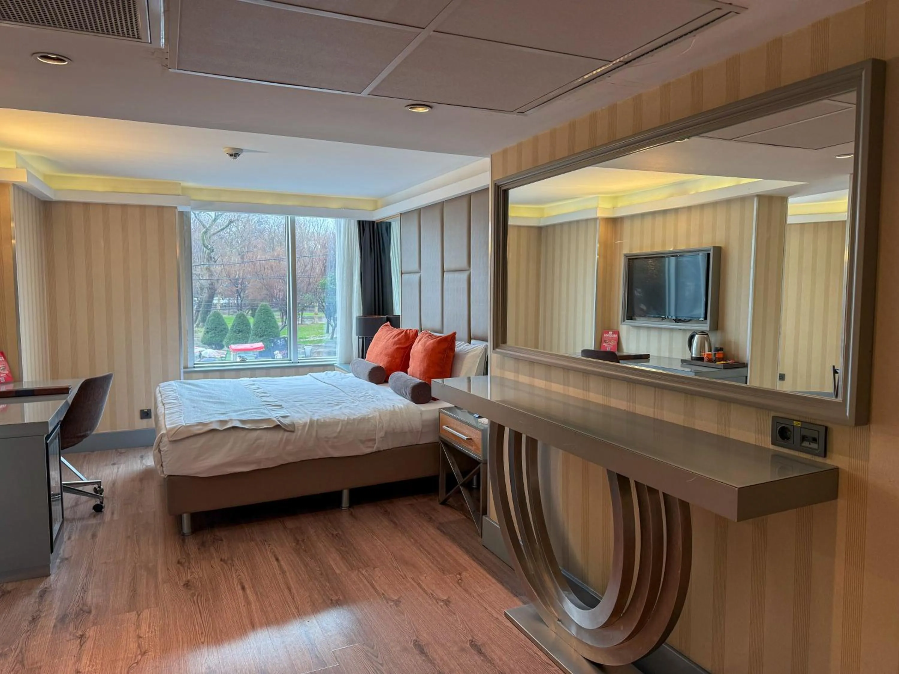 Bed in Manesol Old City Bosphorus