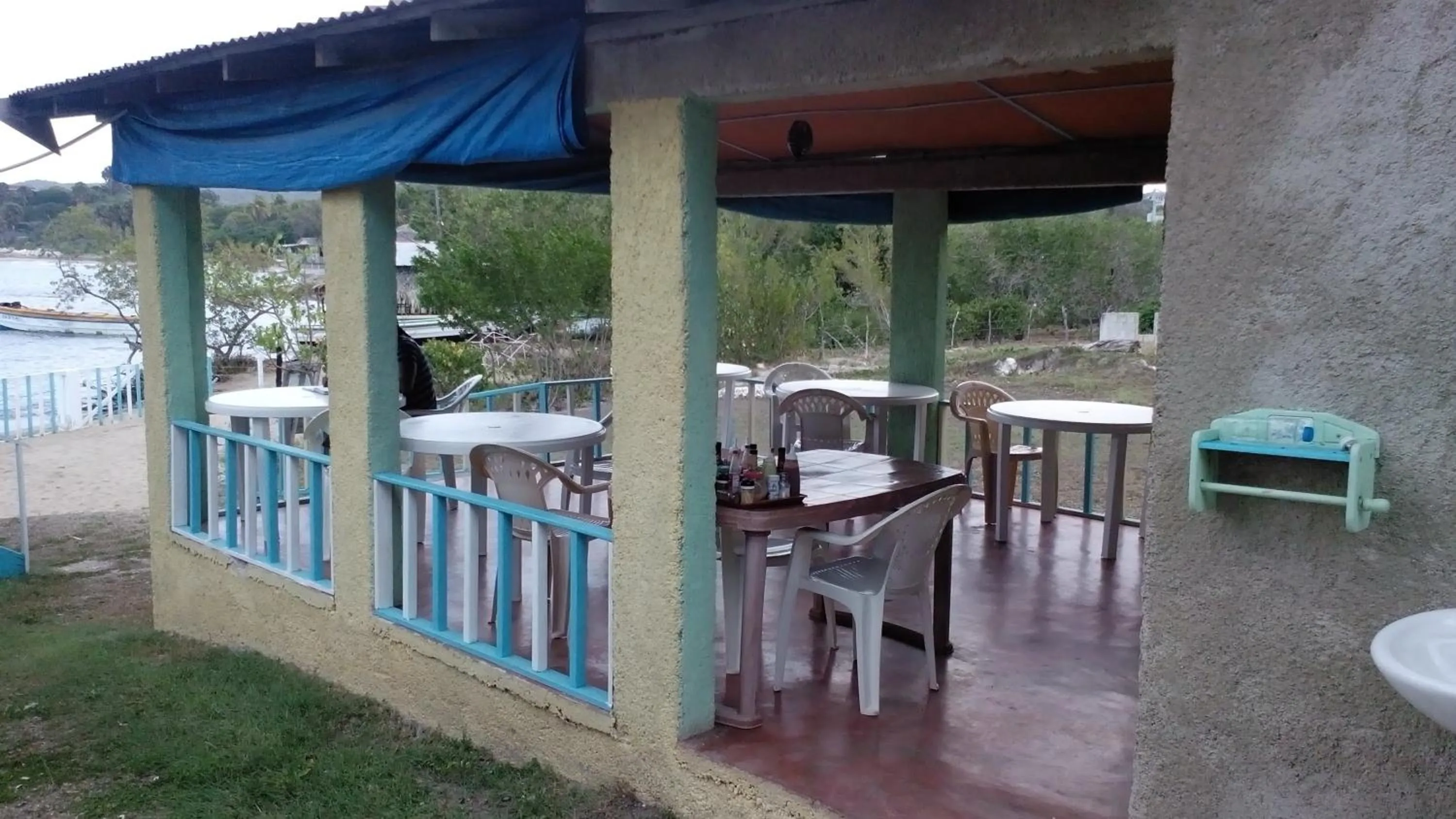 Patio in Waikiki Guest House