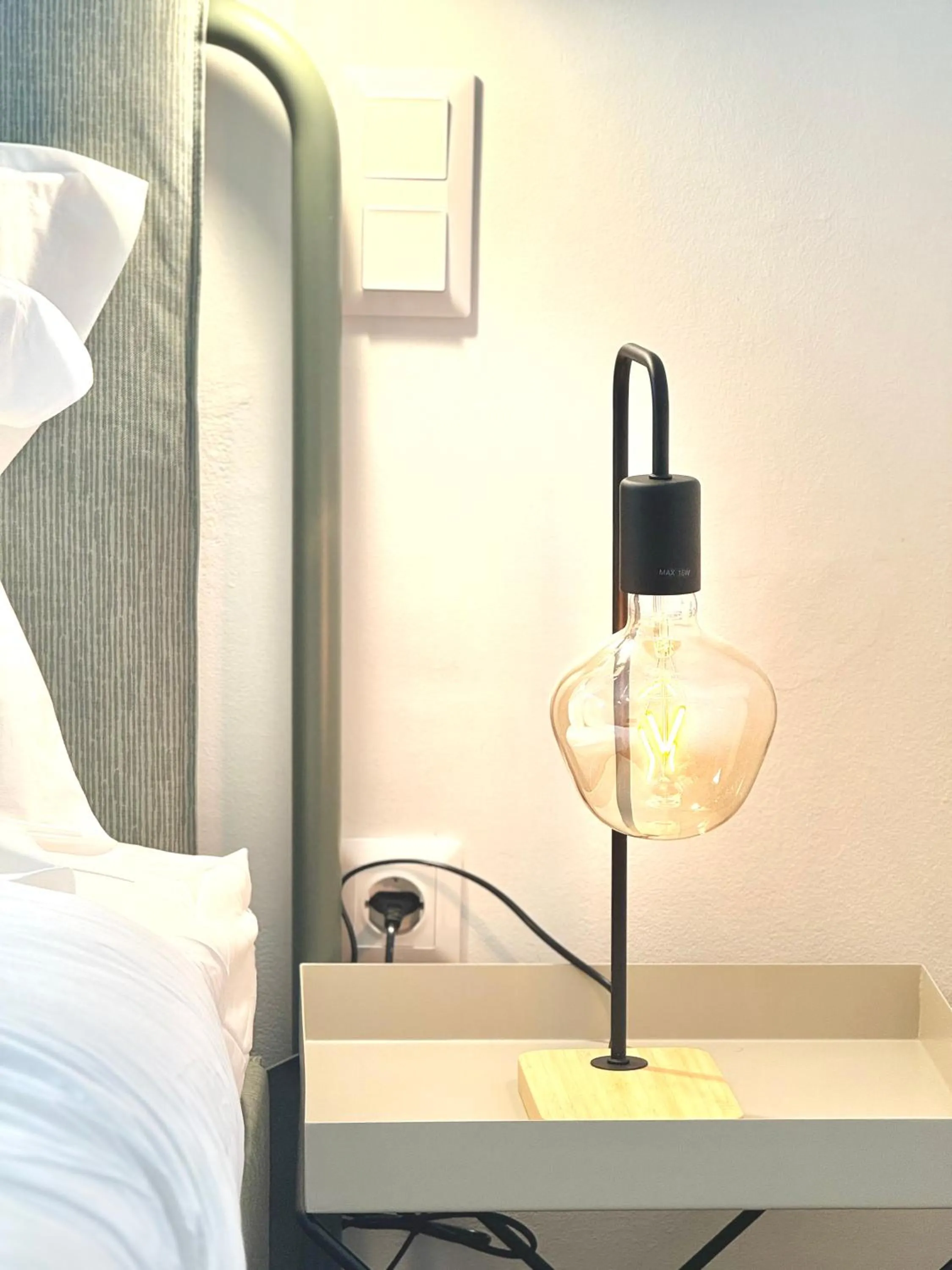 hair dresser in Voulis Best Global Home