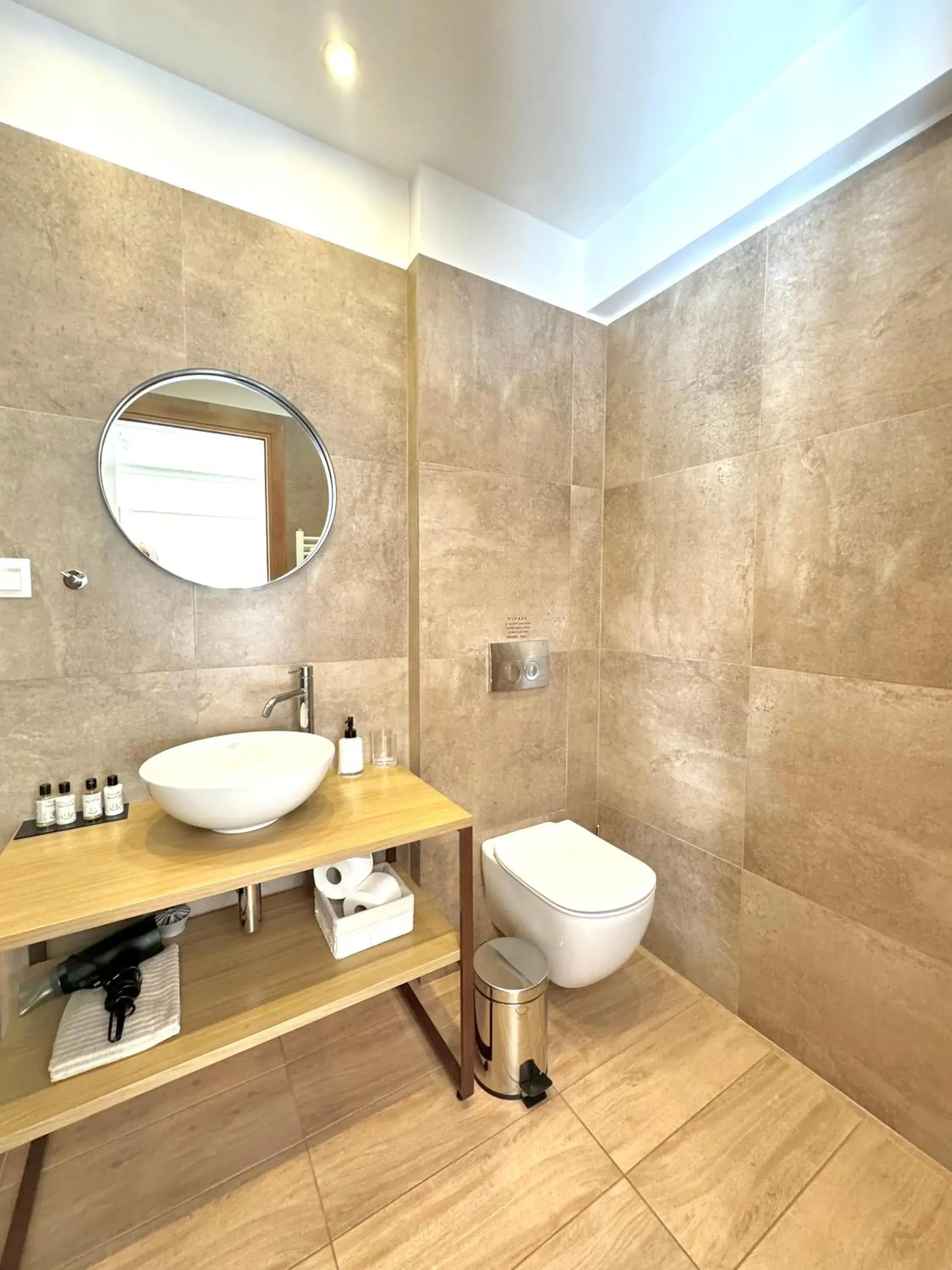 Deluxe Double or Twin Room with Balcony in Voulis Best Global Home Deluxe Double or Twin Room with Balcony in Voulis Best Global Home