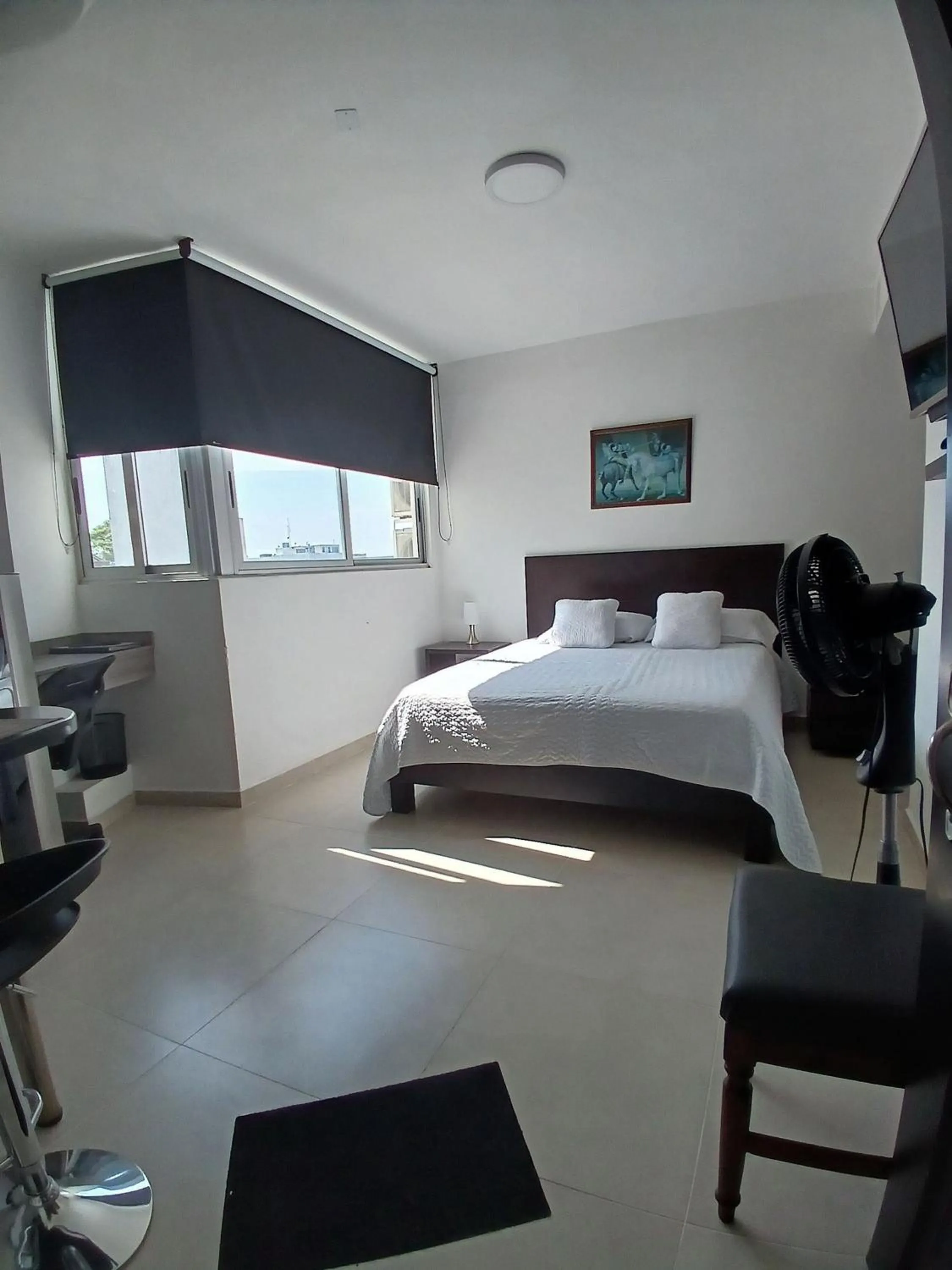 Photo of the whole room, Bed in 502 Moderno Aparta-Suite en Versalles Tipo Loft - Cali Tower Suites & Lofts