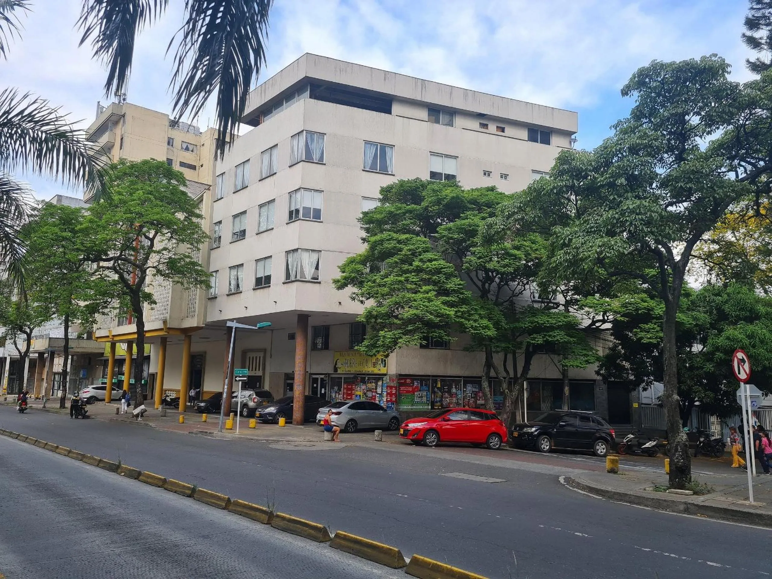 Facade/entrance in 502 Moderno Aparta-Suite en Versalles Tipo Loft - Cali Tower Suites & Lofts