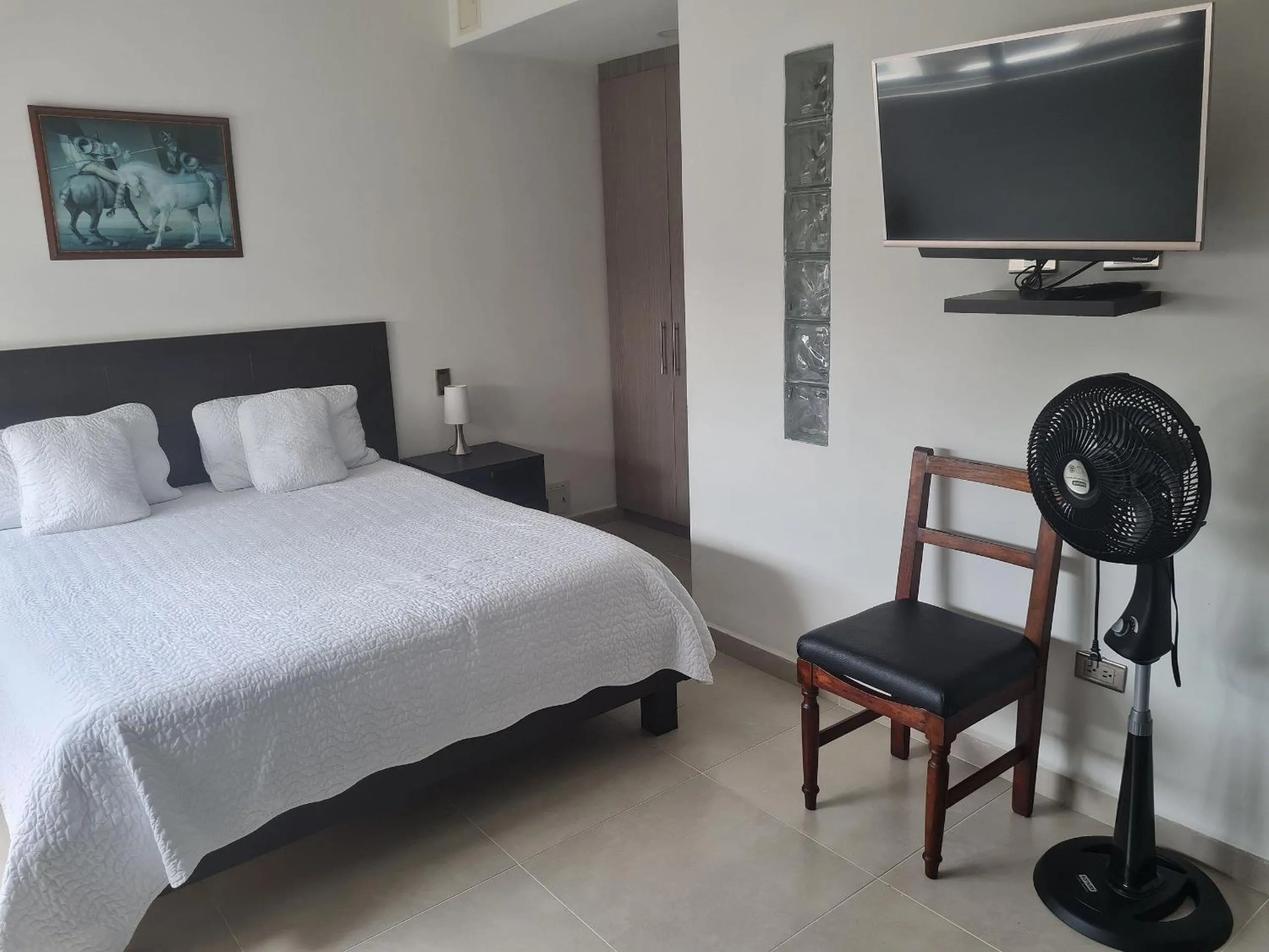 Bed in 502 Moderno Aparta-Suite en Versalles Tipo Loft - Cali Tower Suites & Lofts