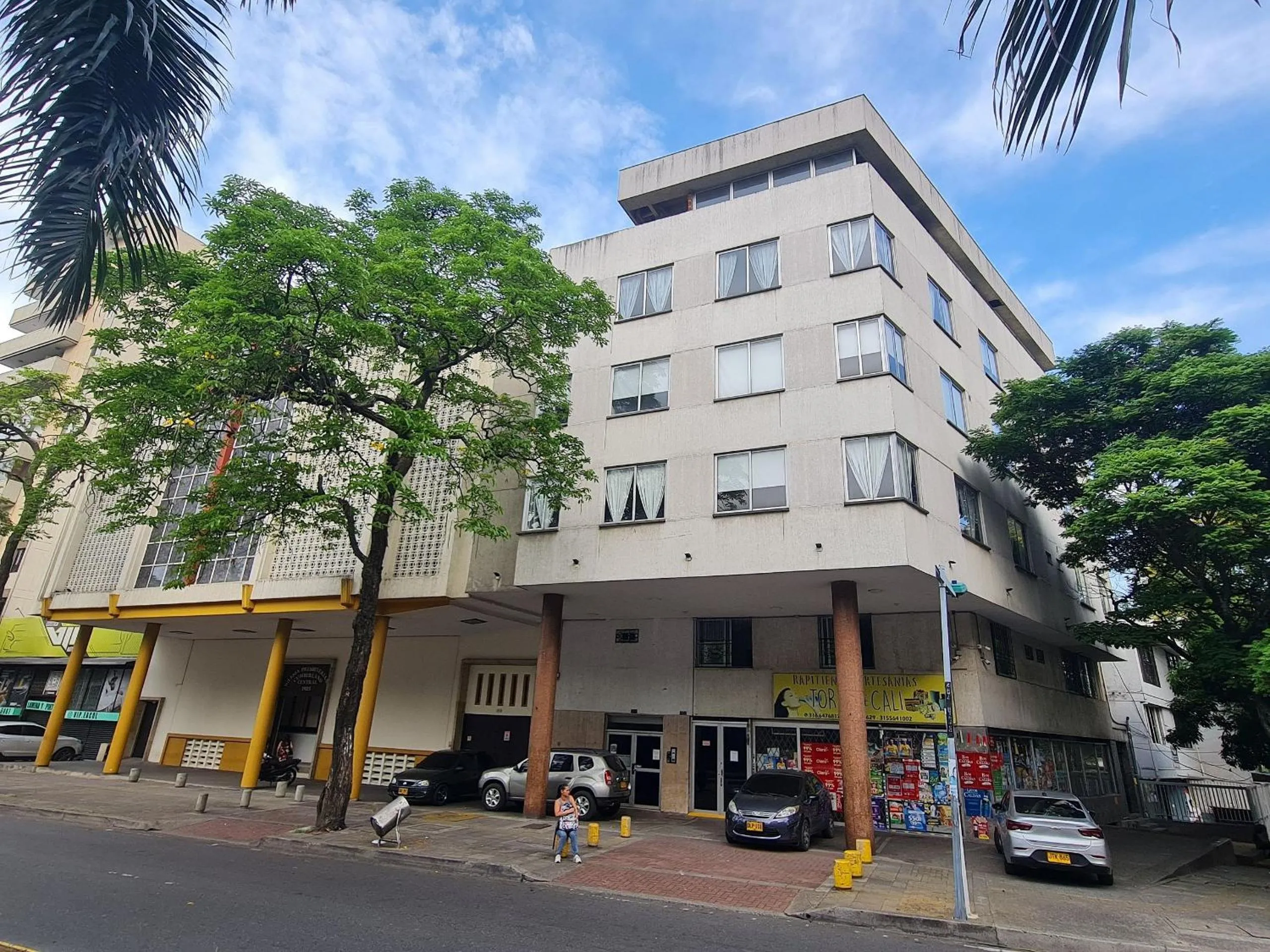Facade/entrance in 502 Moderno Aparta-Suite en Versalles Tipo Loft - Cali Tower Suites & Lofts
