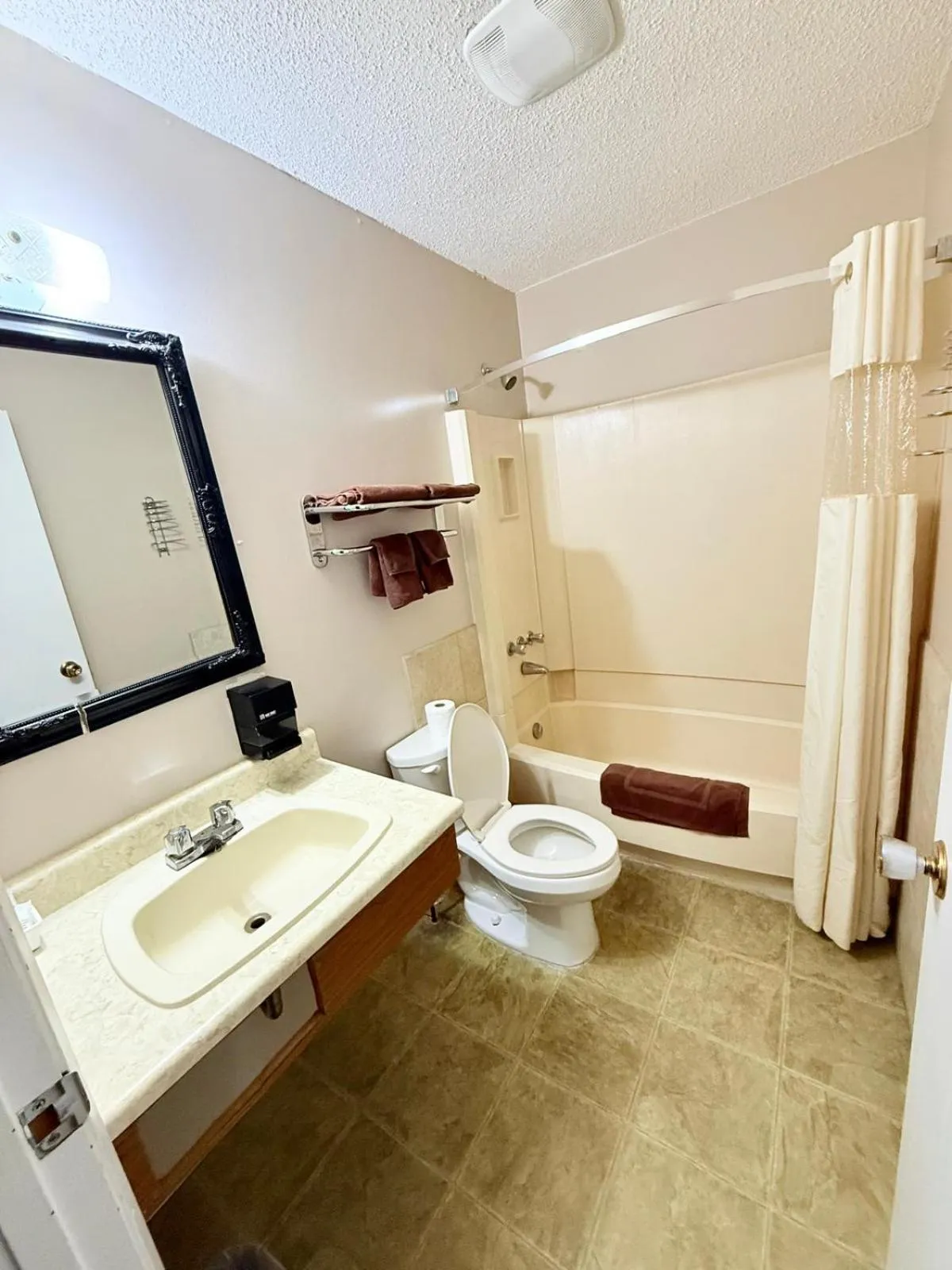 Bathroom in Melville Country Inn