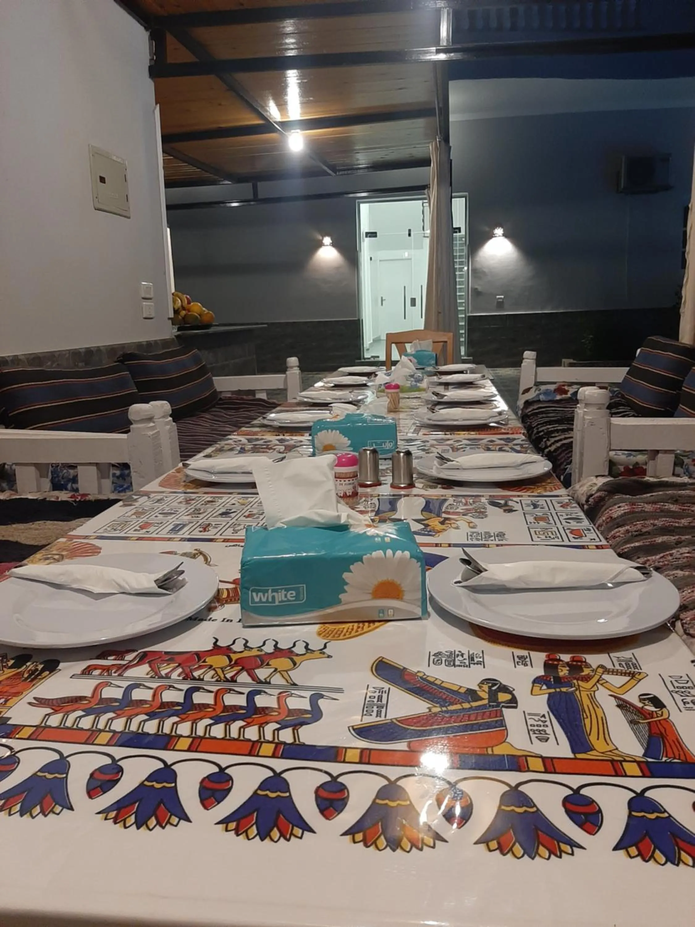 Restaurant/places to eat in Panorama Hotel