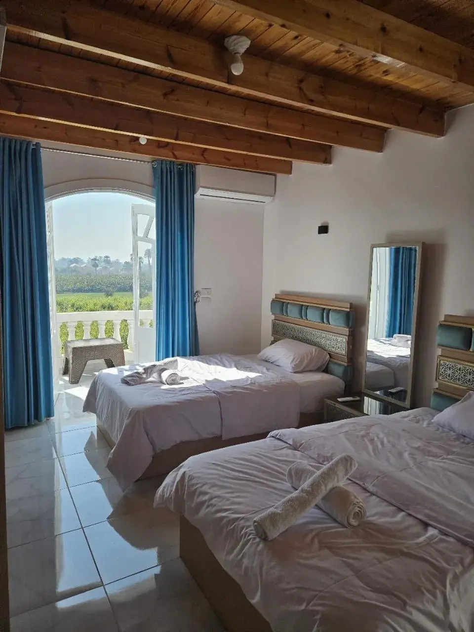 Single Room with Private Bathroom in Panorama Hotel Single Room with Private Bathroom in Panorama Hotel