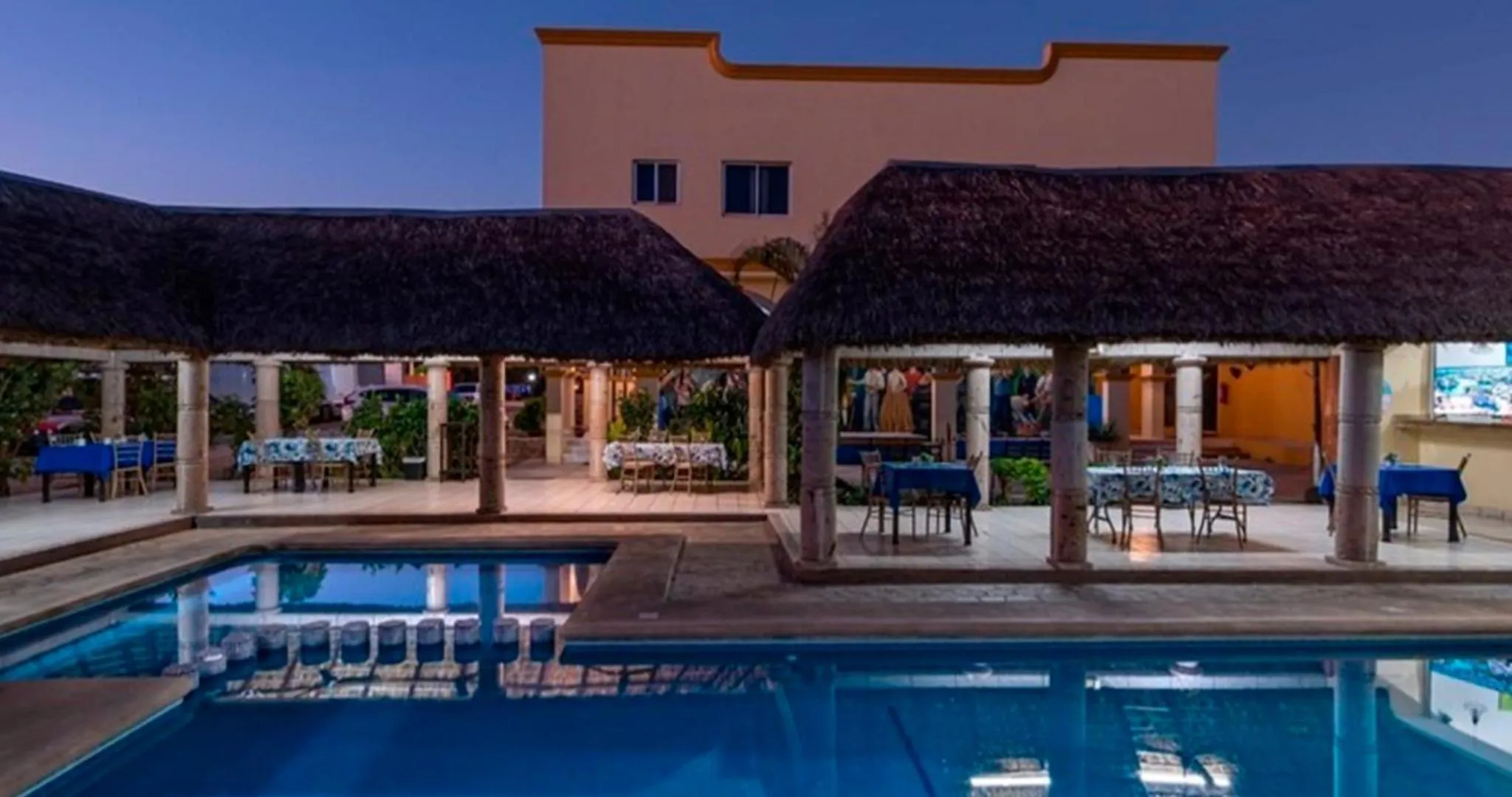 Pool view in Hotel Yauco