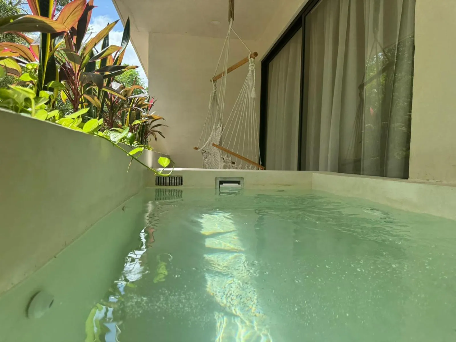 Swimming pool in Condominio Talulah Living Tulum