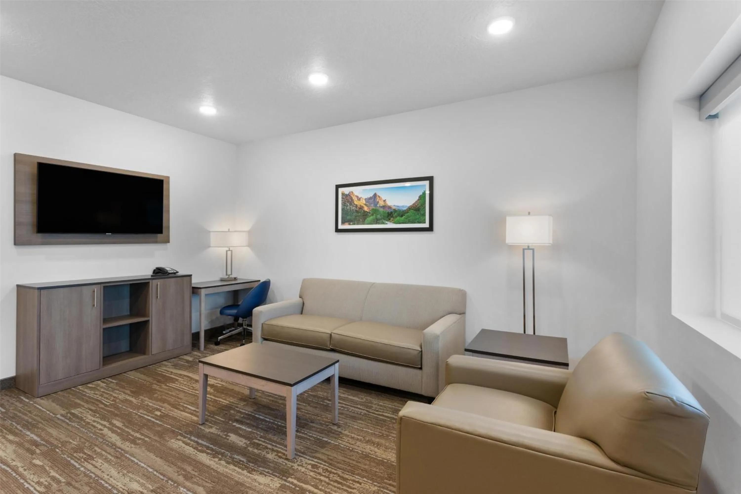 Photo of the whole room in Best Western Plus Landmark Hotel