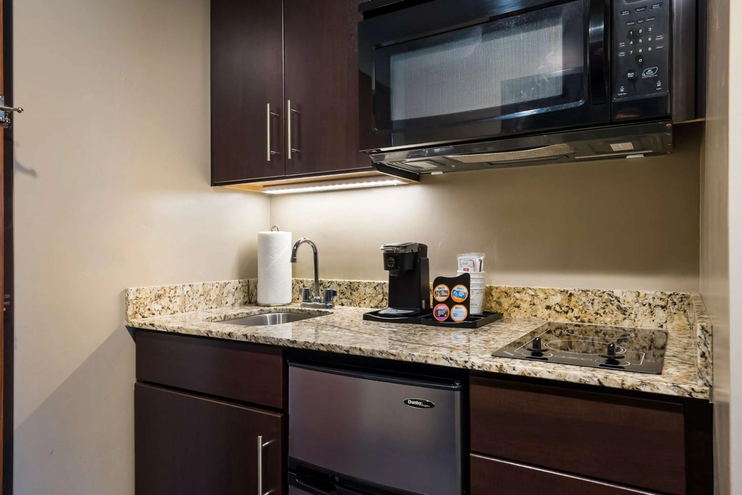 Bedroom in Best Western Plus Landmark Hotel