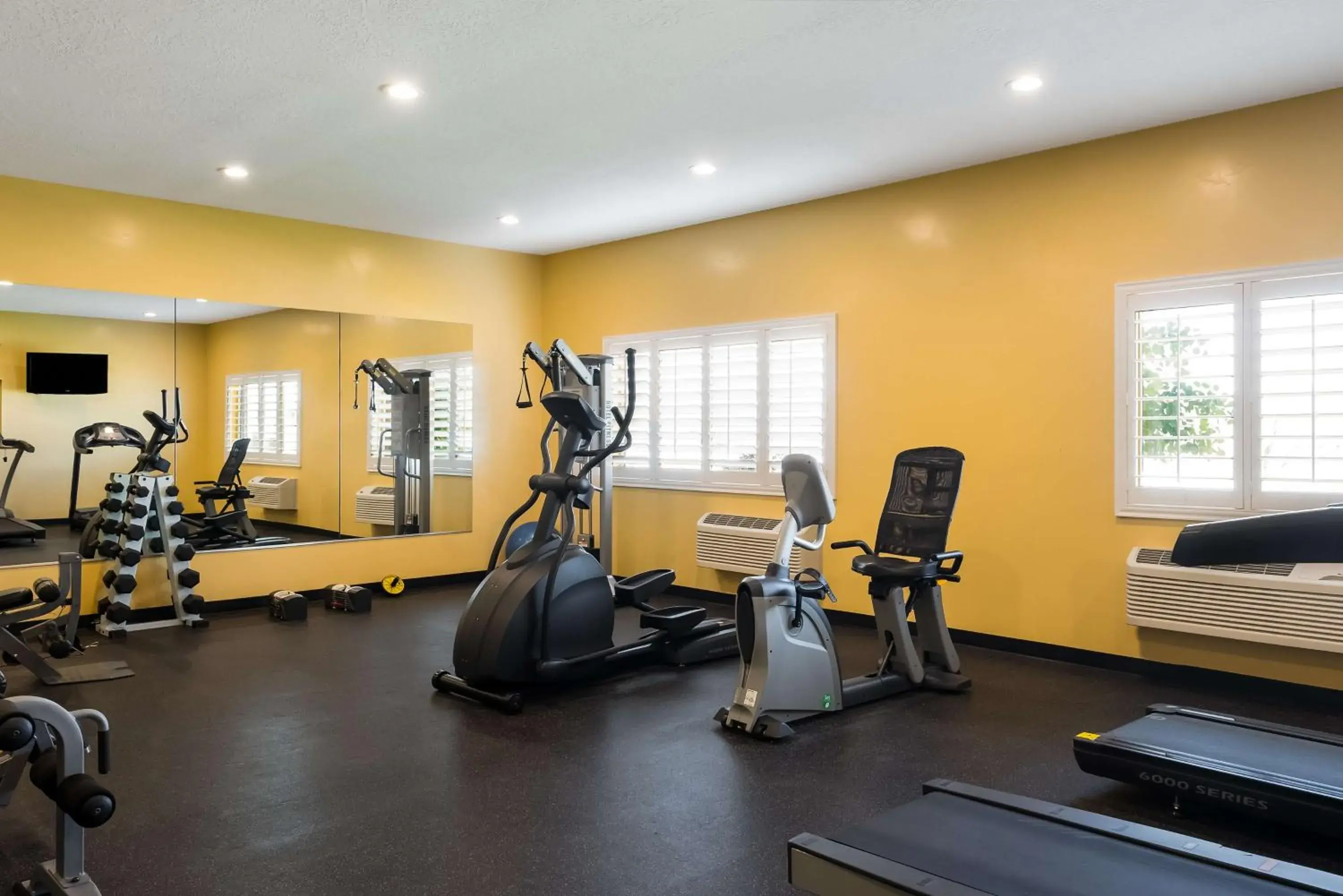 Fitness centre/facilities in Best Western Plus Landmark Hotel Fitness centre/facilities in Best Western Plus Landmark Hotel