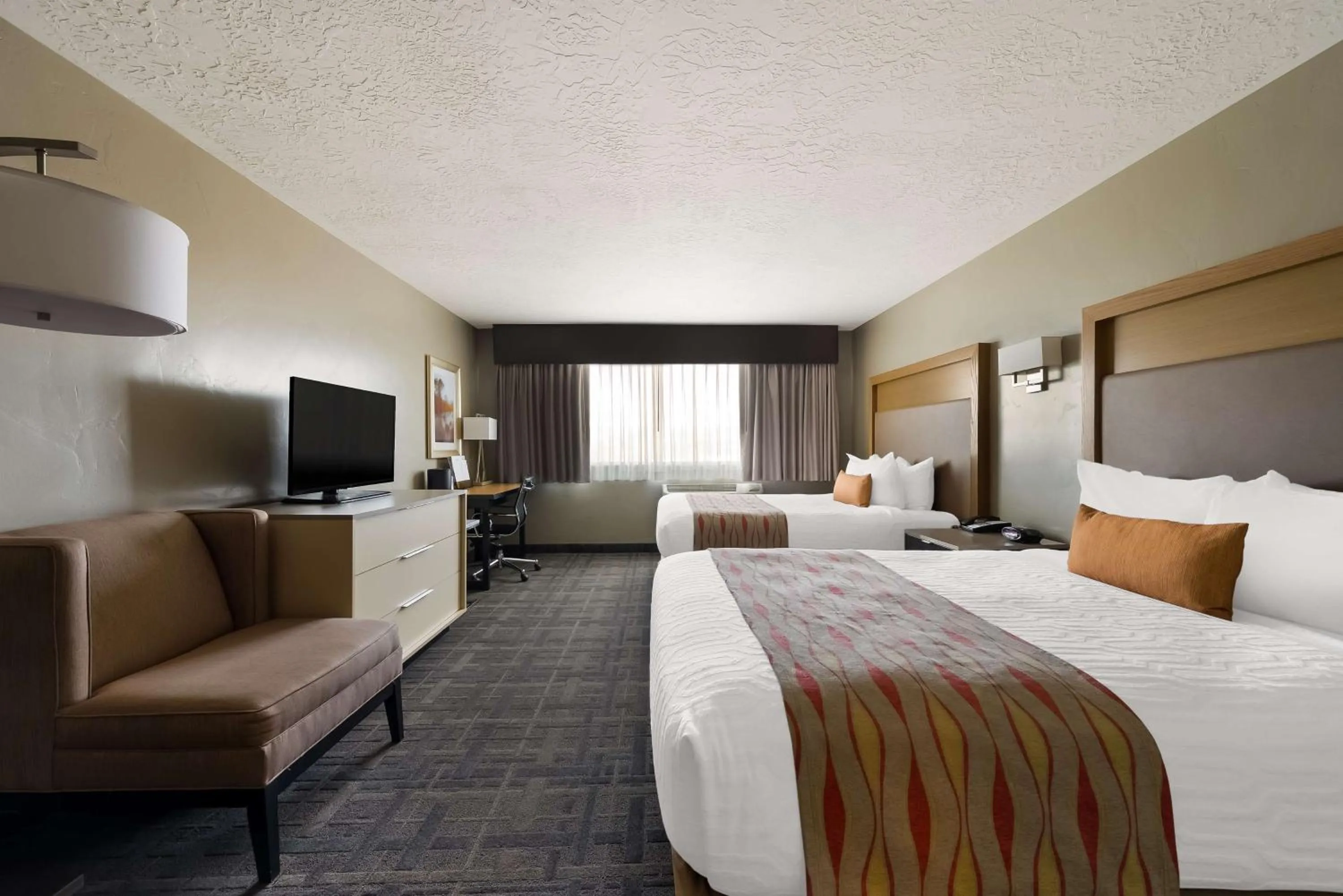 Bedroom, Bed in Best Western Plus Landmark Hotel