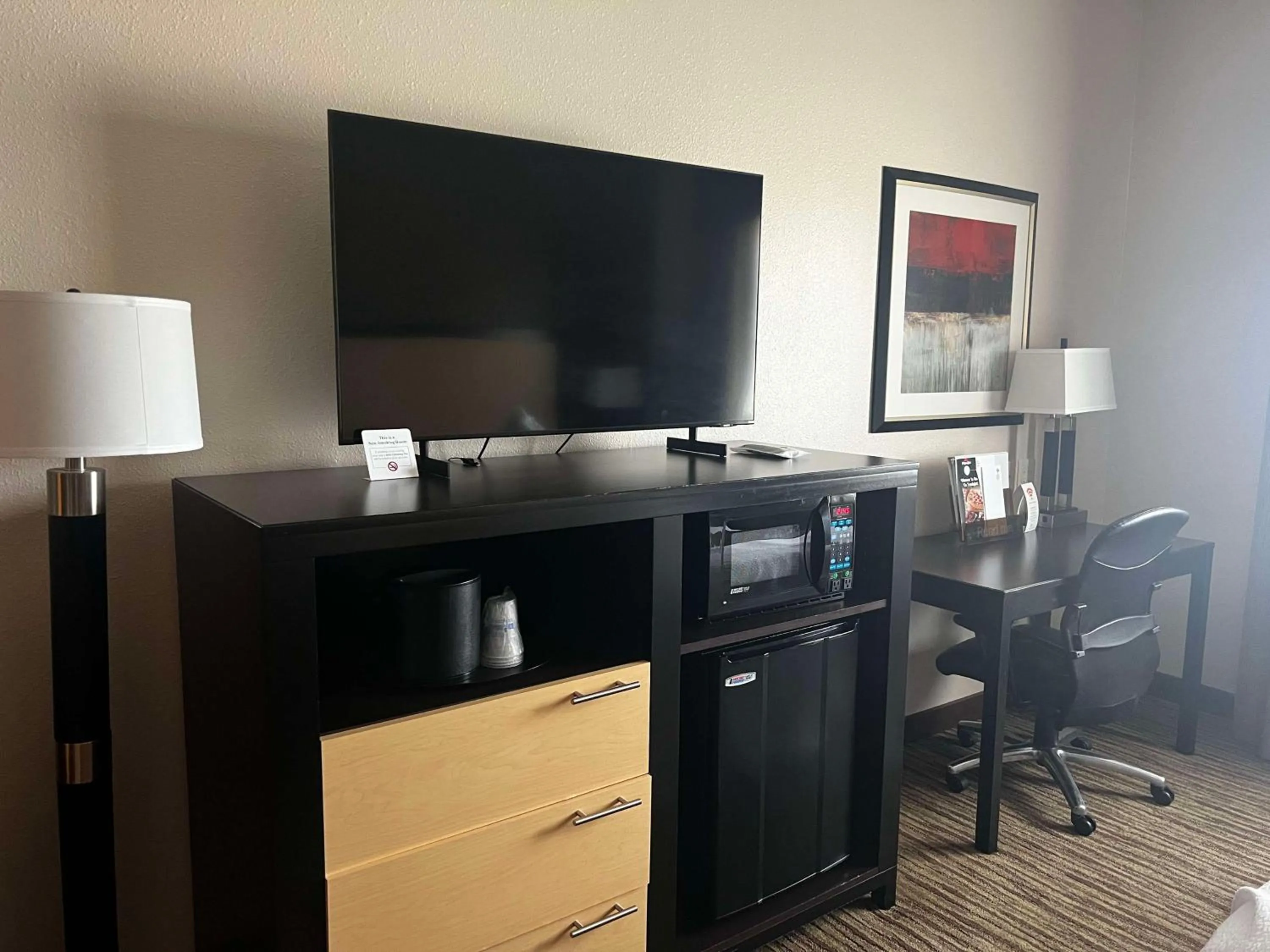 Bedroom in Best Western Plus Landmark Hotel