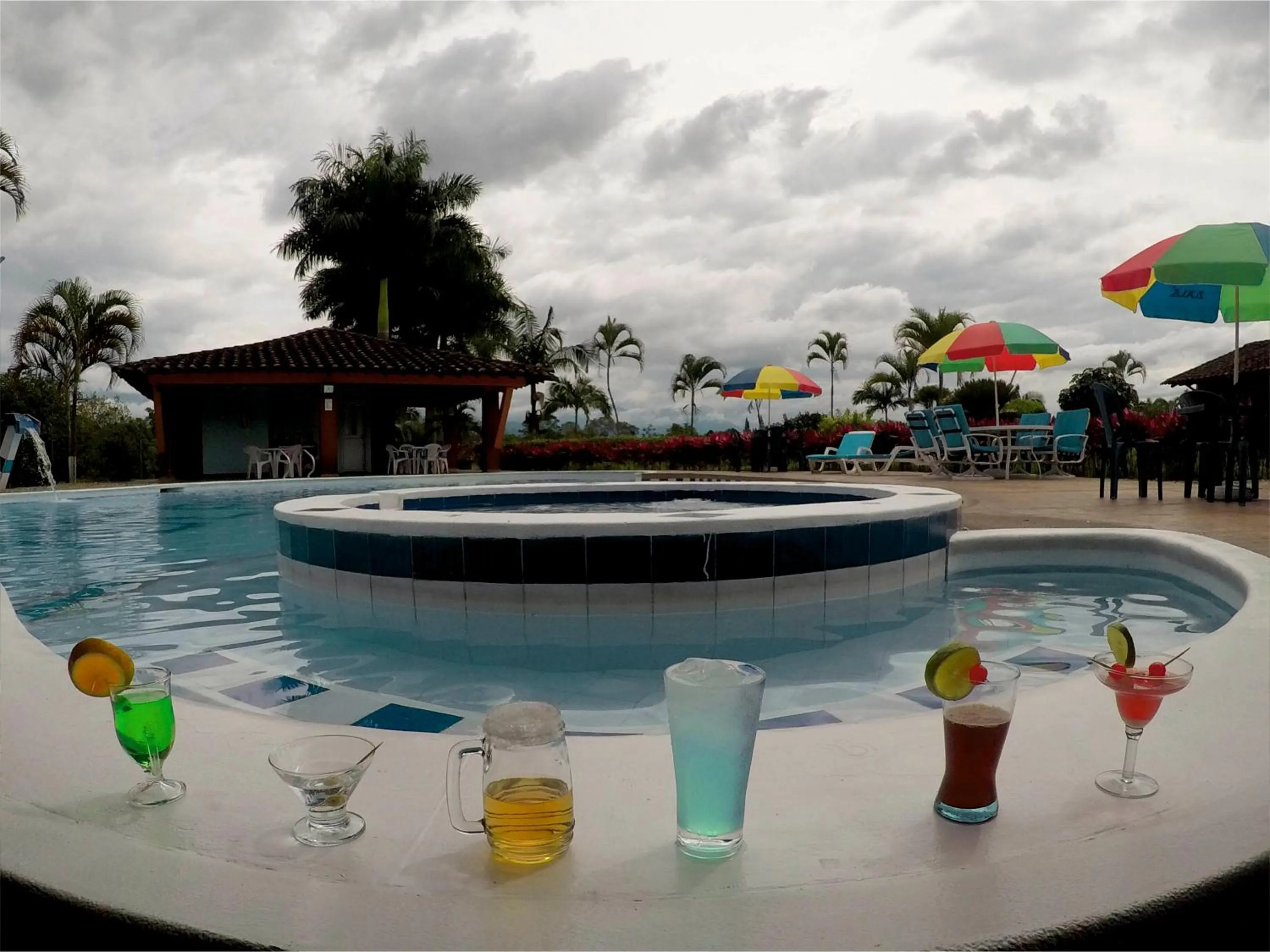 Alcoholic drinks in Hotel Campestre Los Tucanes