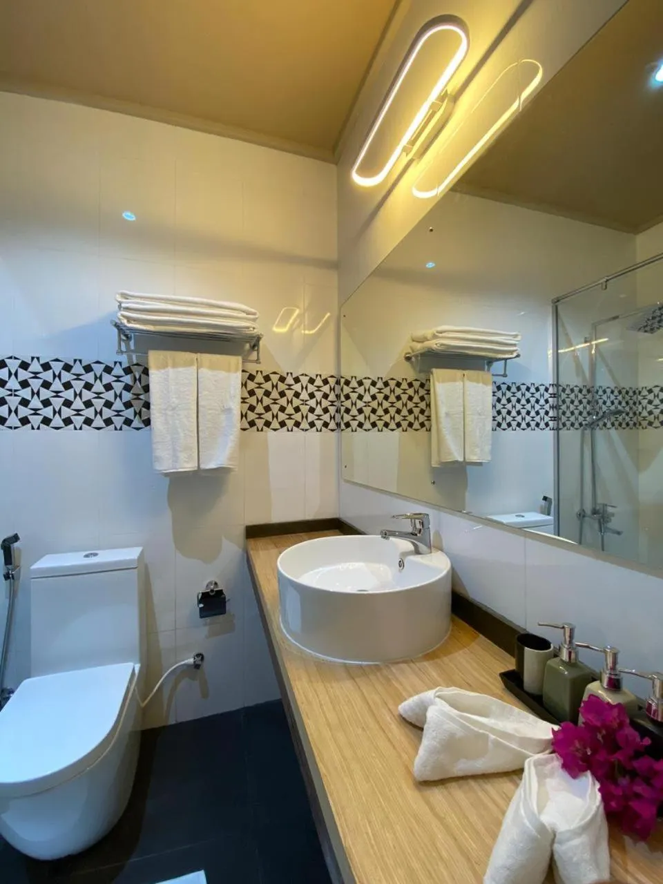 Shower in Sand Inn Residence