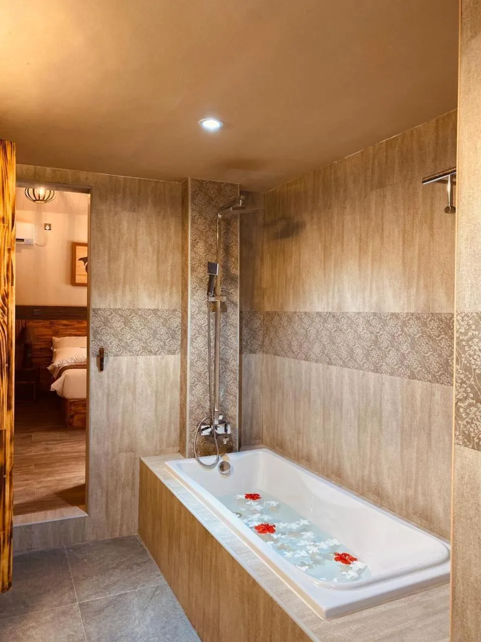 Shower in Sand Inn Residence
