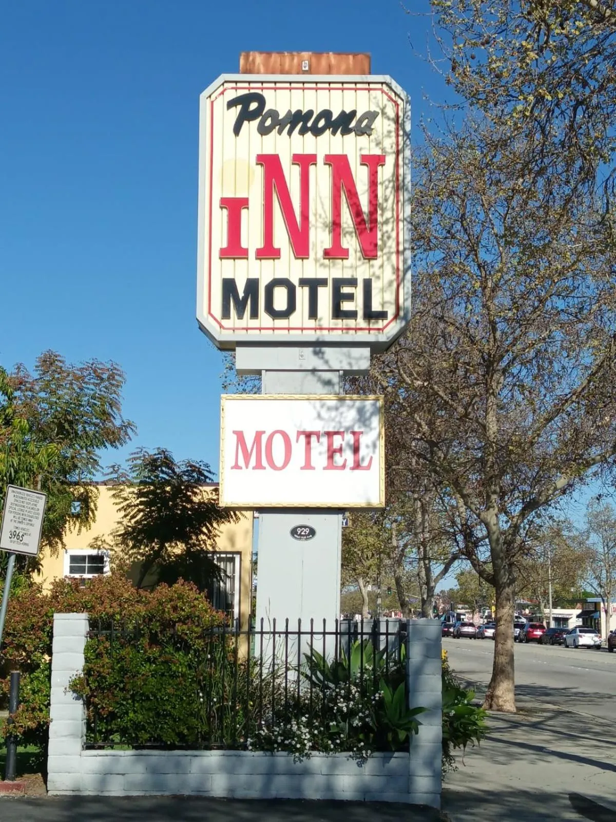 Pomona Inn
