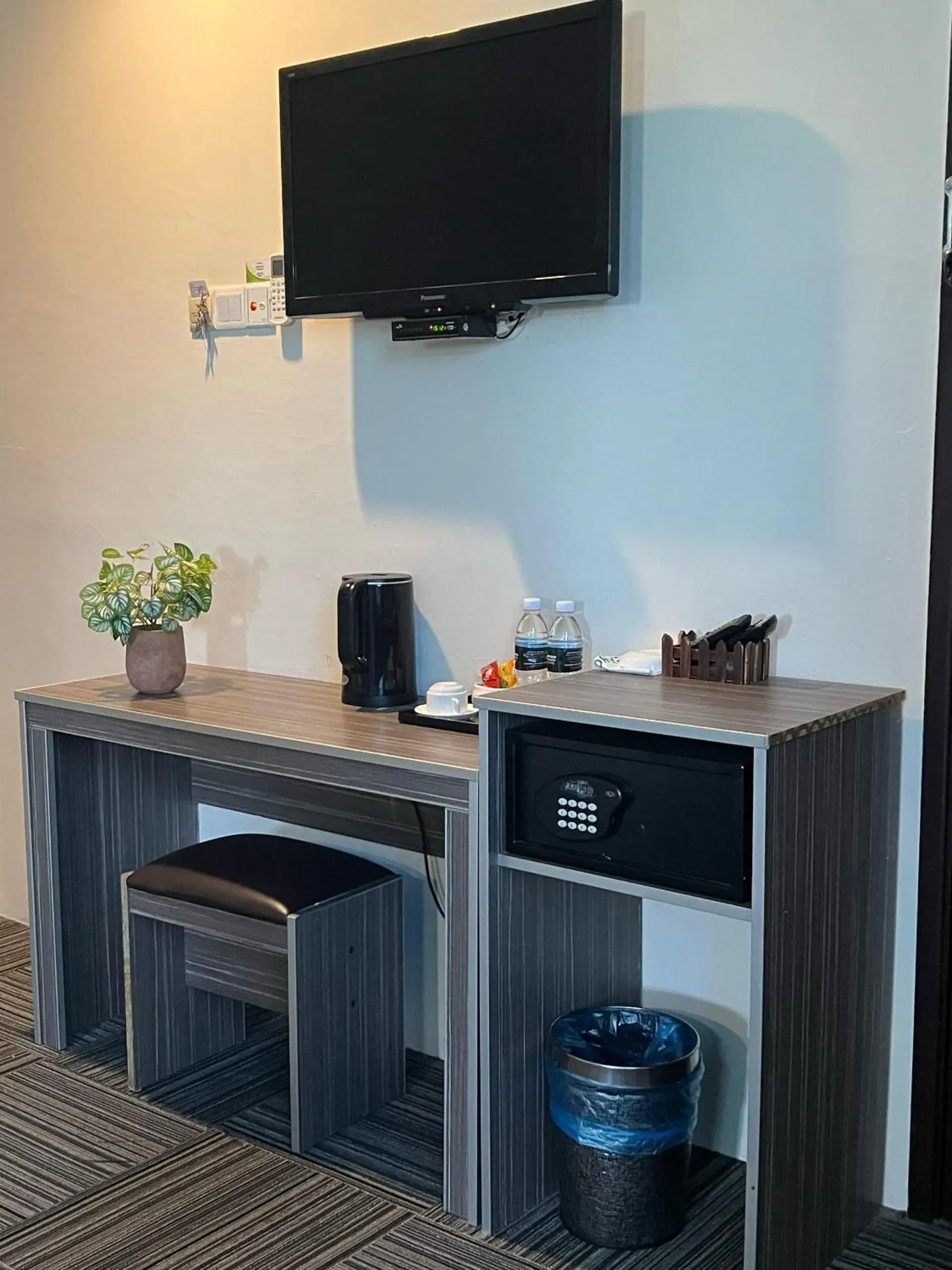 K Garden Hotel (BS) K Garden Hotel (BS)