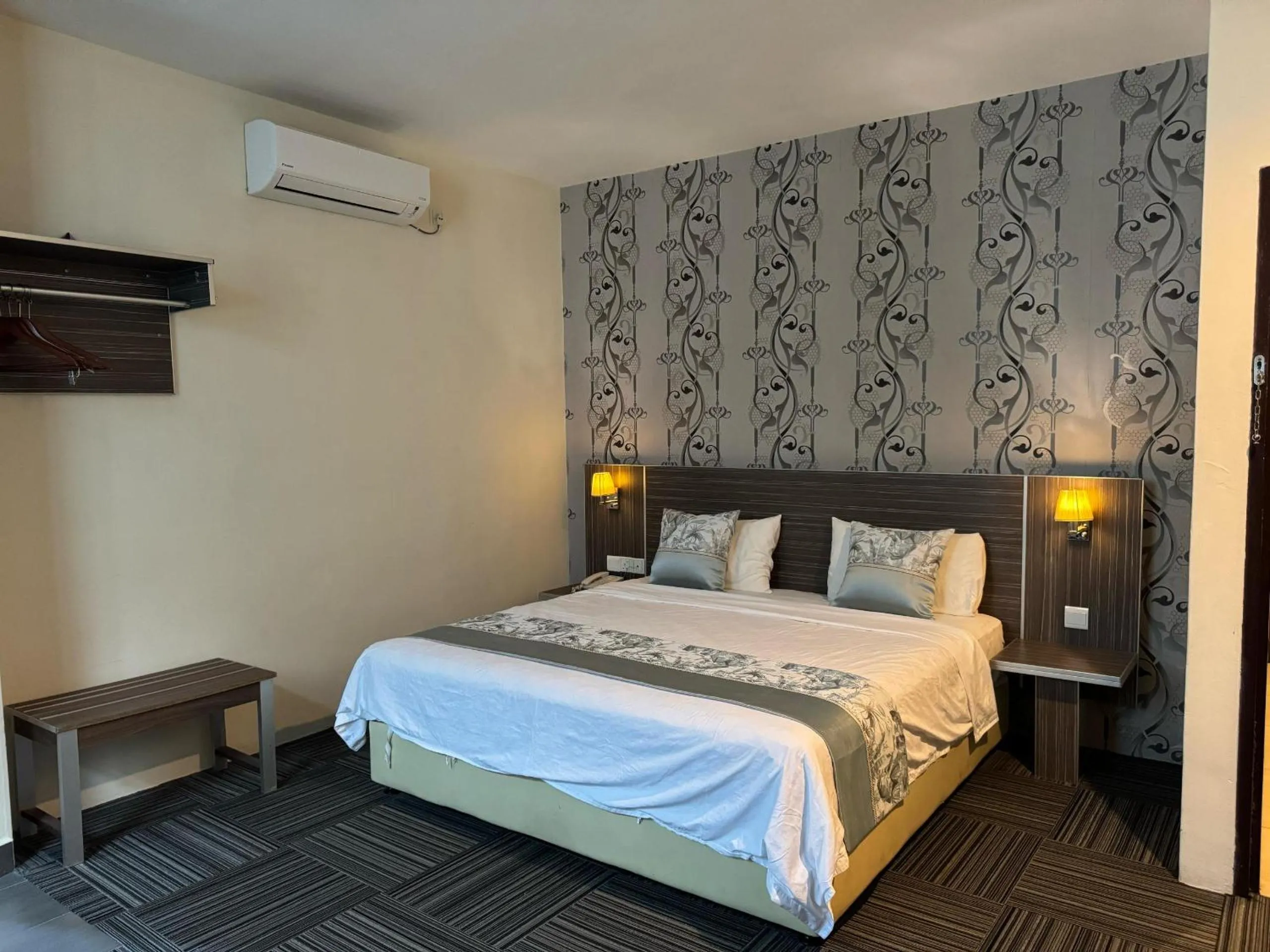 Bed in K Garden Hotel (BS)