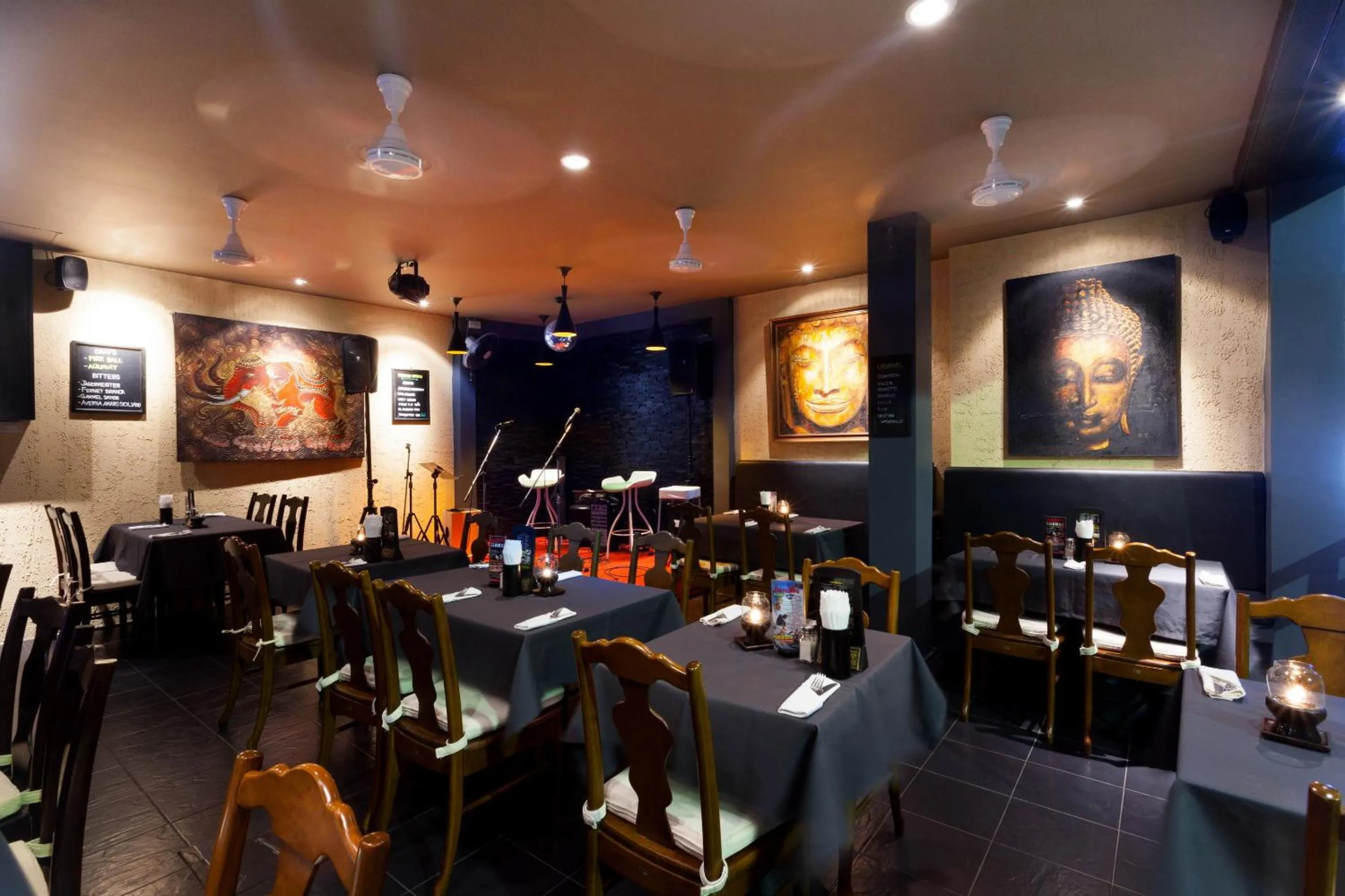 Restaurant/places to eat in Two Chefs Inn