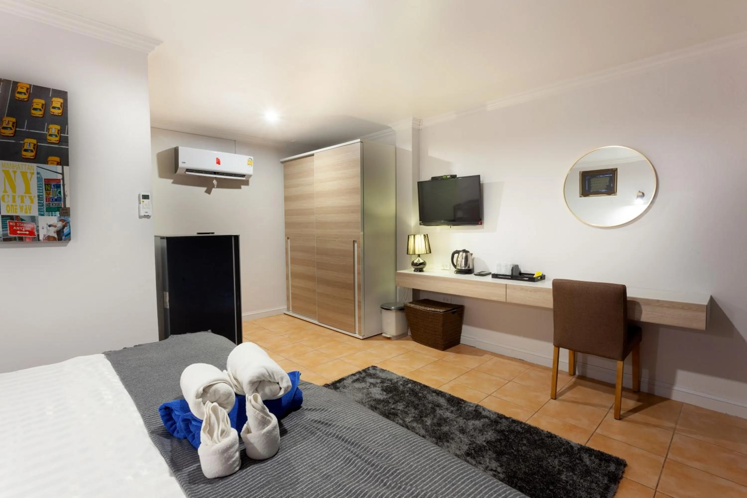 Bed in Two Chefs Inn