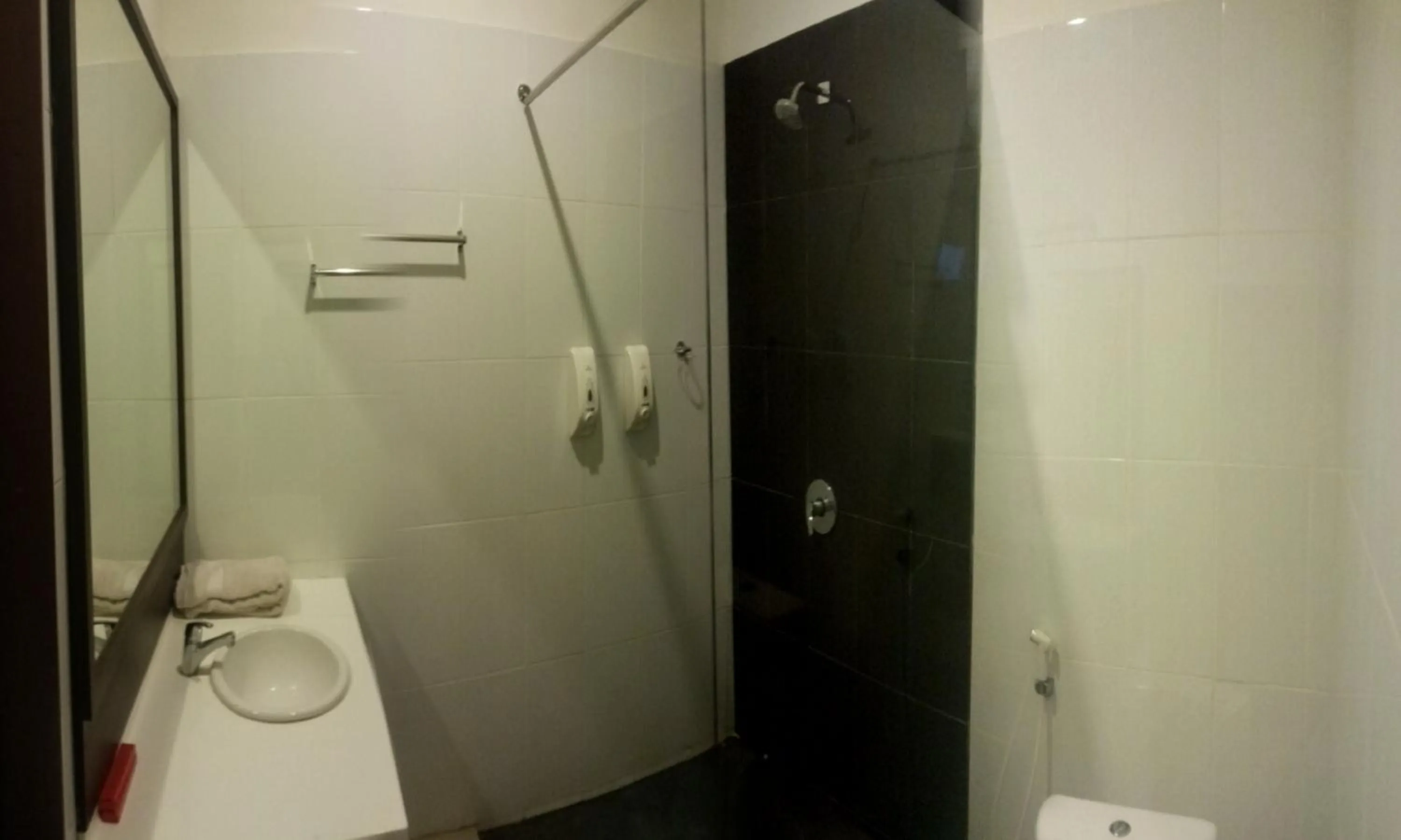 Bathroom in Jazz Hotel Palu