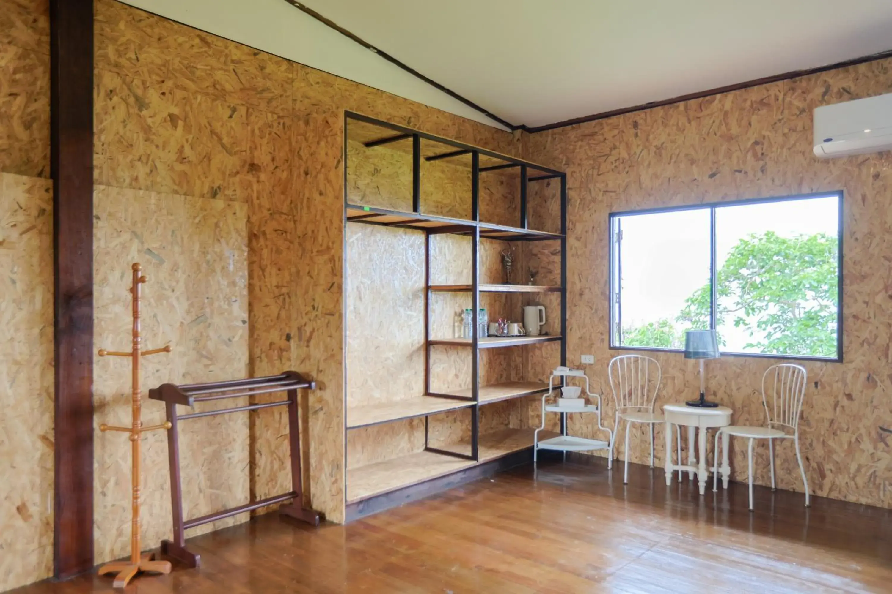 Deluxe Family Room in Parinya Hill Homestay & Cafe Koh Larn Deluxe Family Room in Parinya Hill Homestay & Cafe Koh Larn