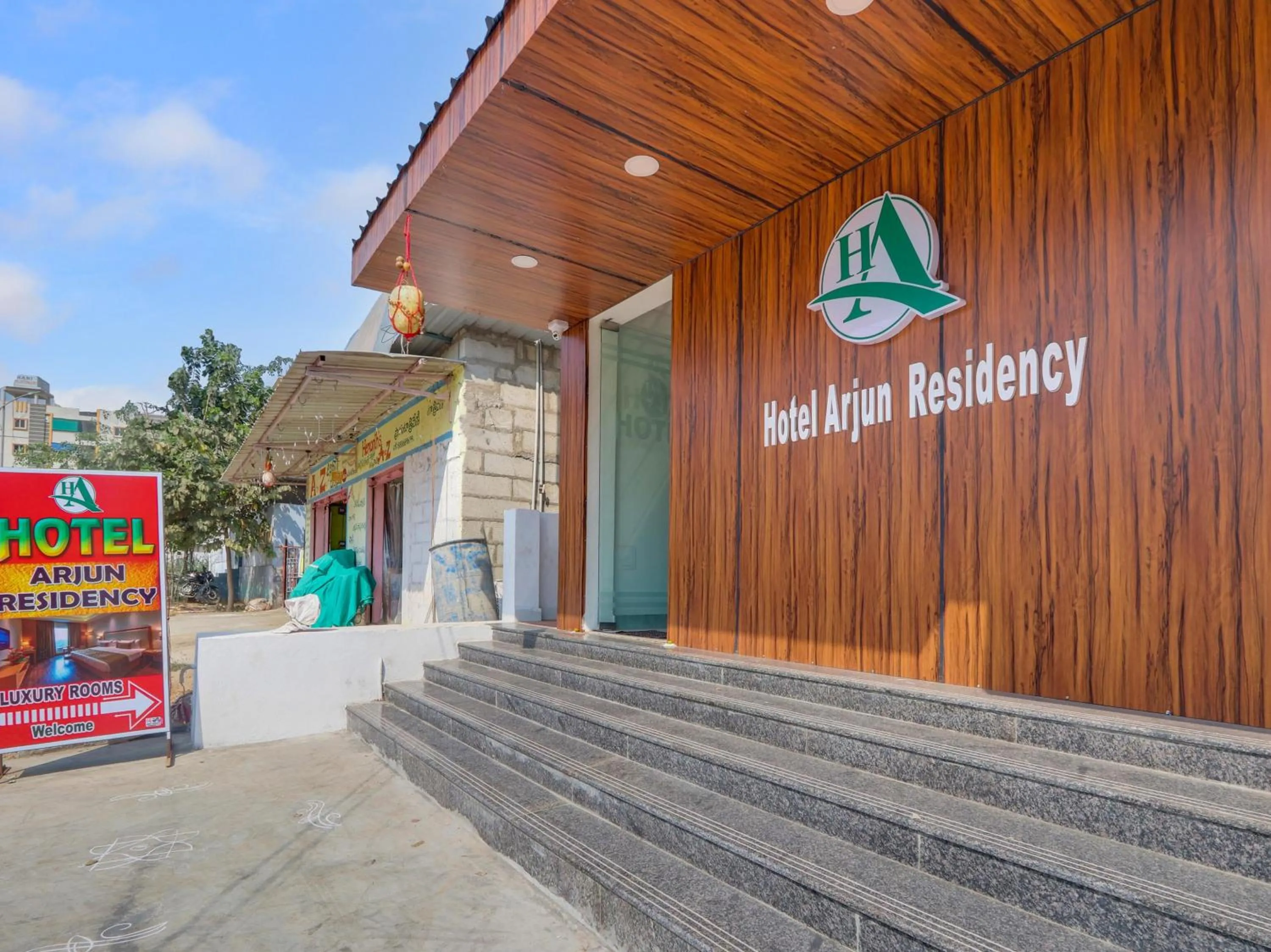 Facade/entrance in Super Hotel O Arjun Residency