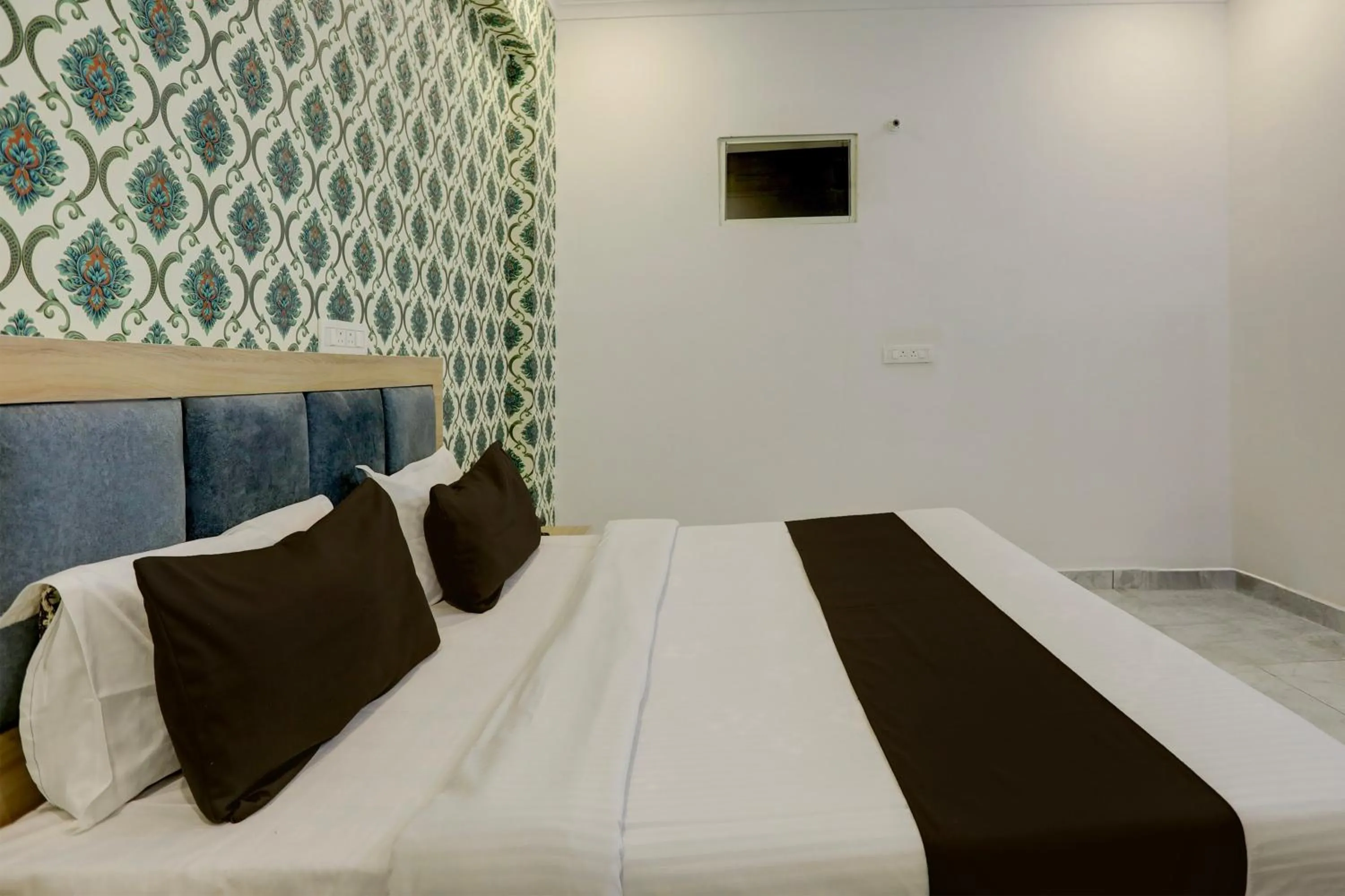 Bedroom, Bed in Hotel O BR INN