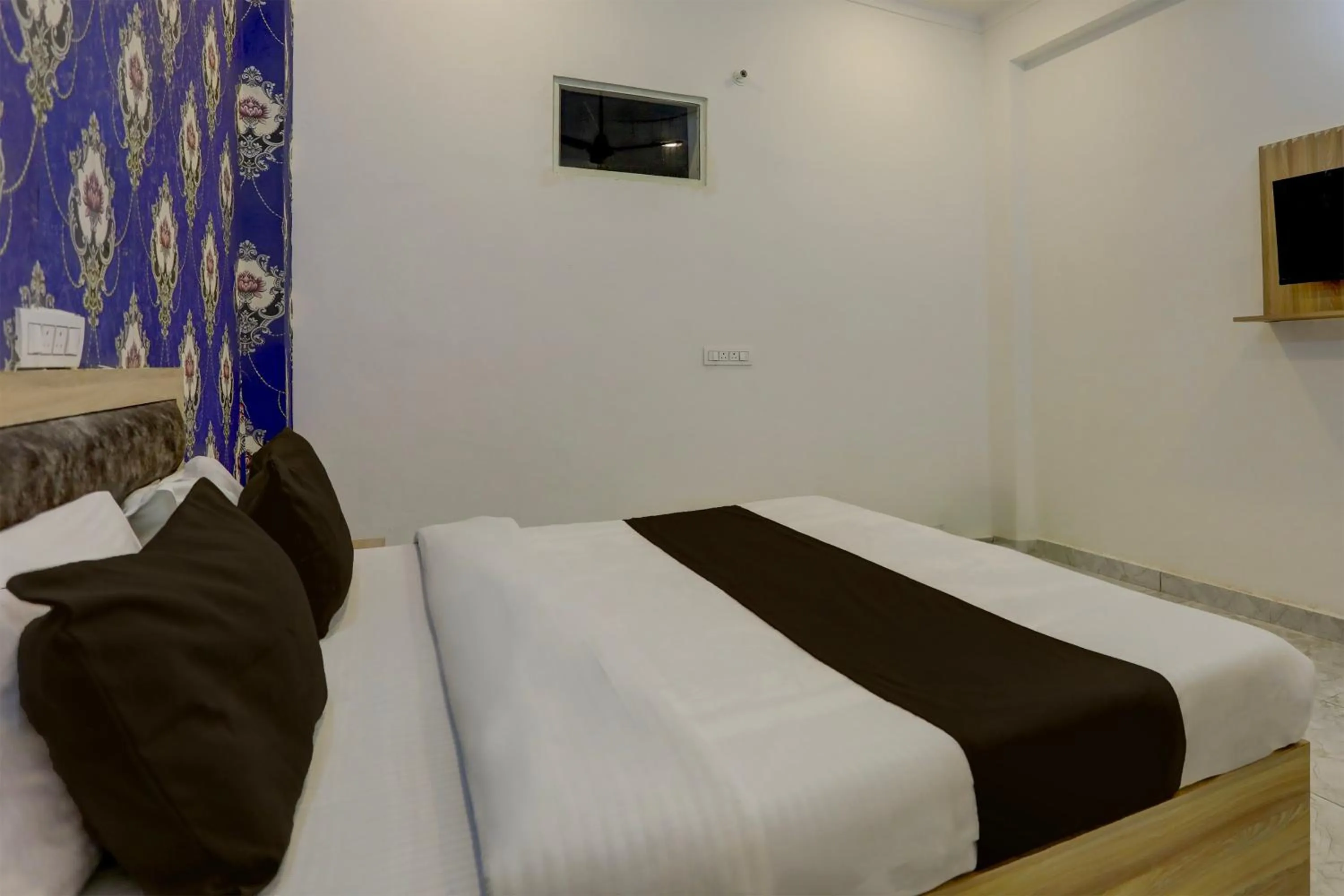 Bedroom, Bed in Hotel O BR INN