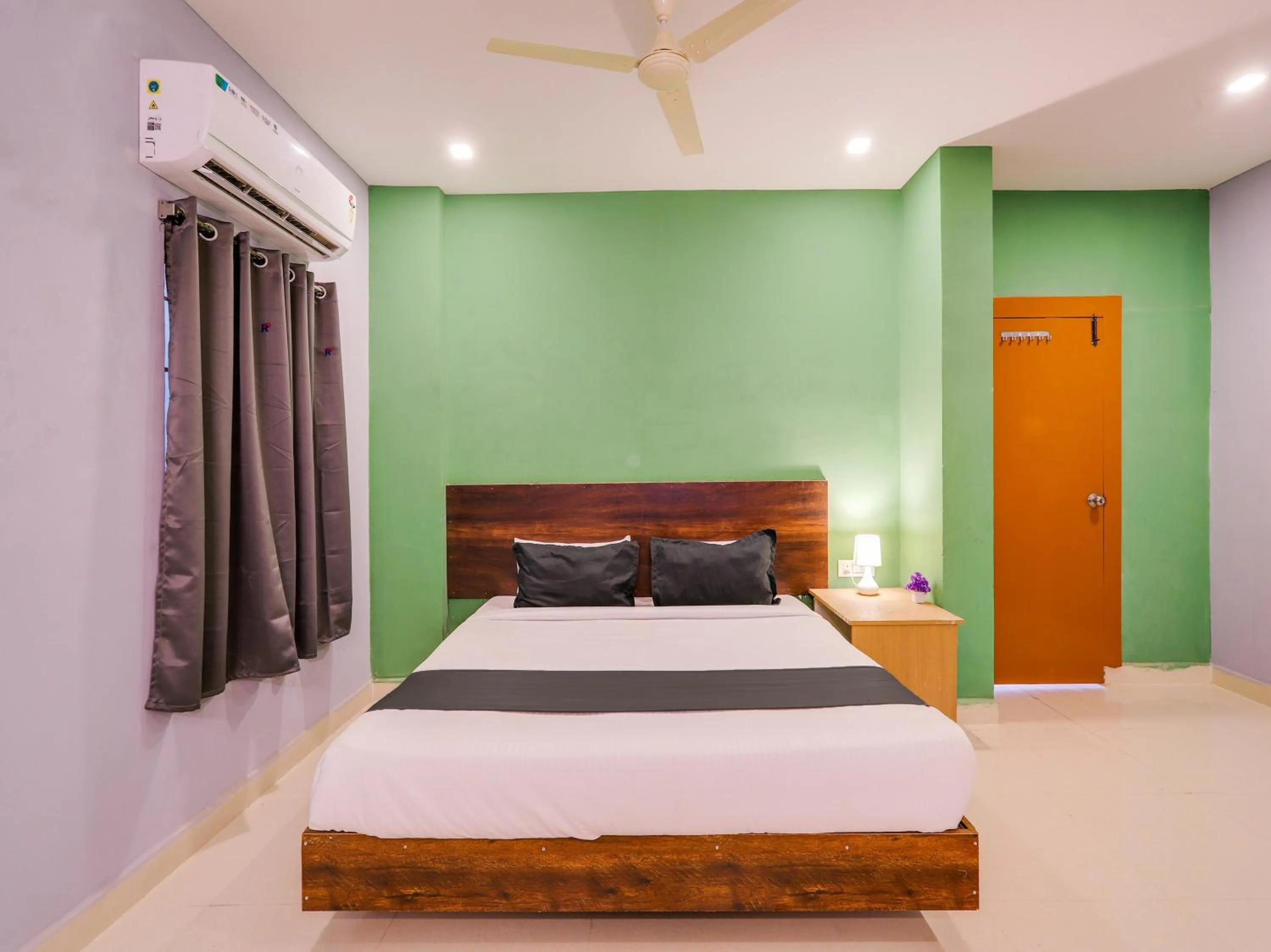 Bedroom, Bed in Hotel O Ragas