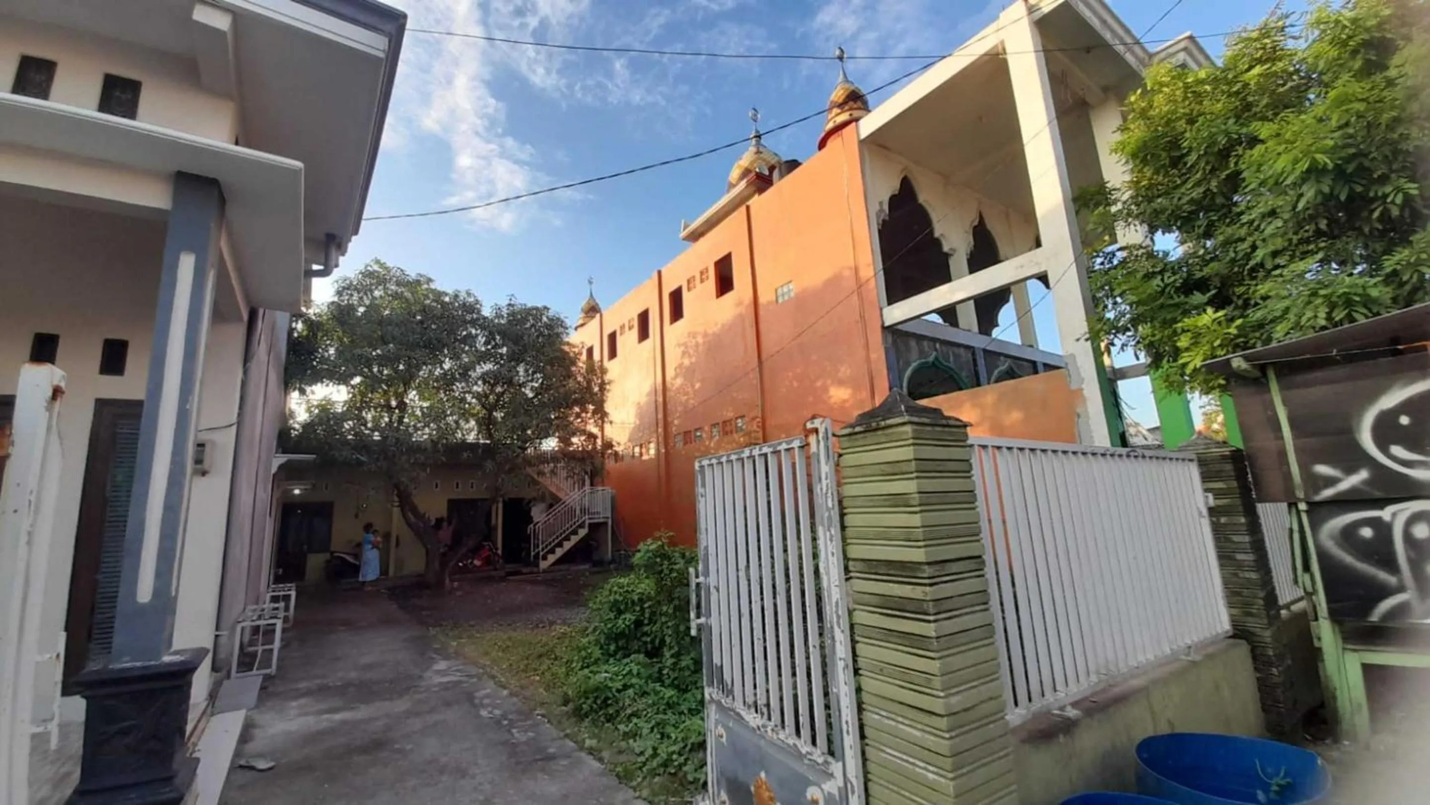 Facade/entrance in Hotel O Aero Kost Bu Lisa Syariah Near Pasar Tradisional Lawang