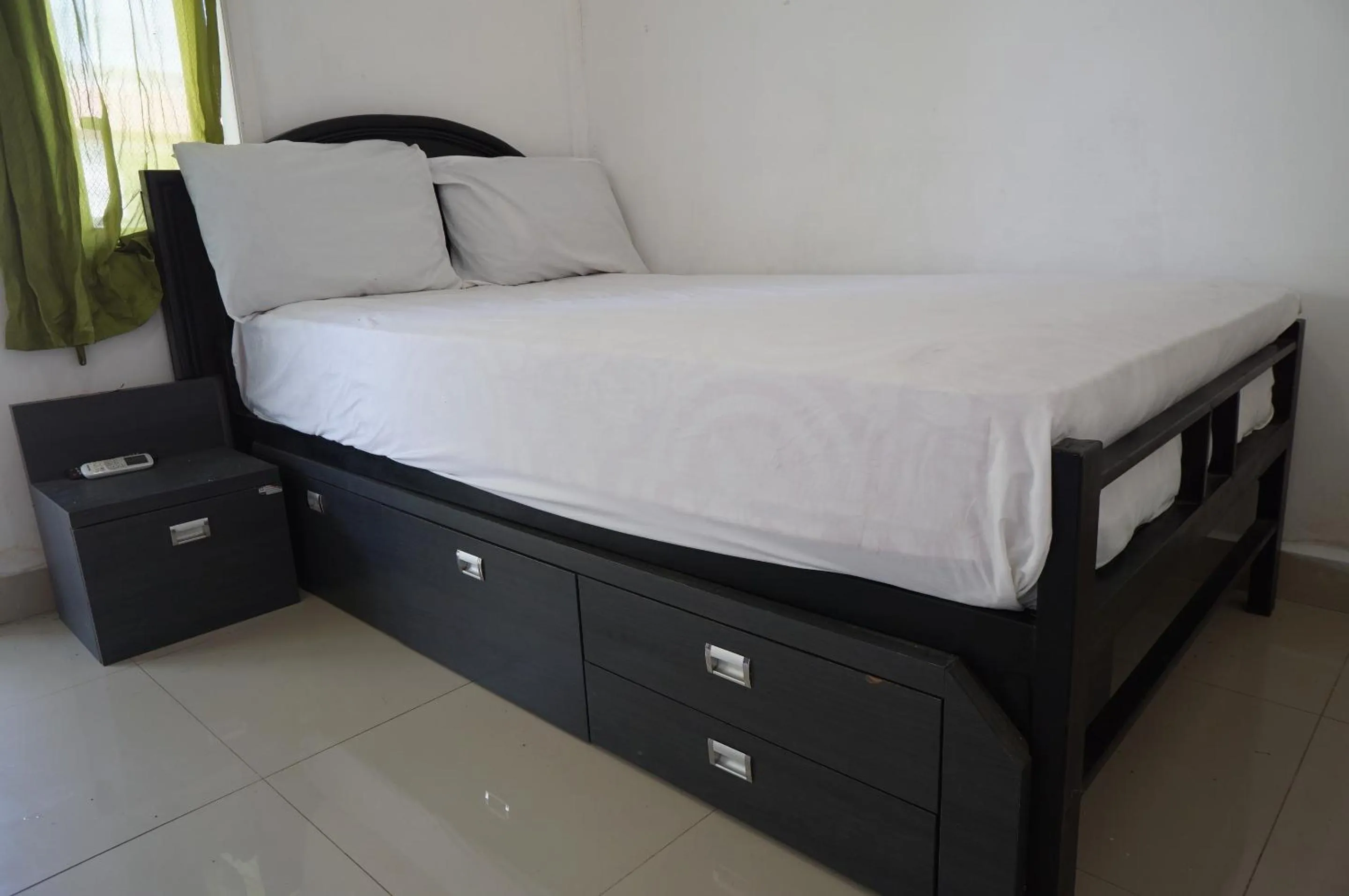 Bedroom, Bed in Hotel O Aero Kost Bu Lisa Syariah Near Pasar Tradisional Lawang